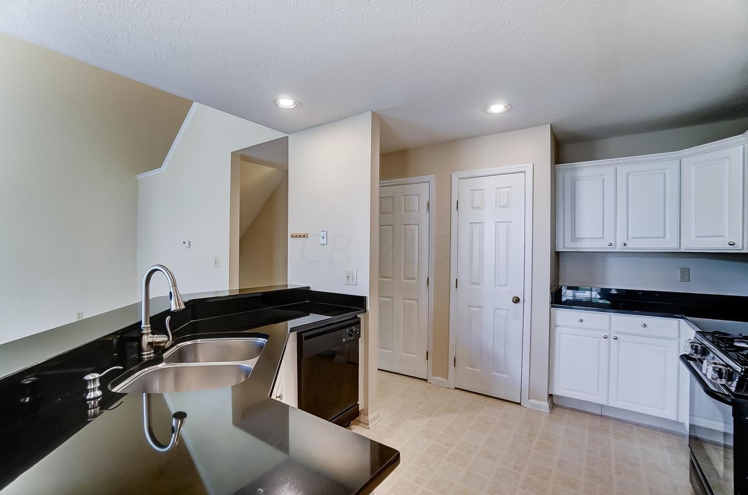 3682 Hilliard Sta Rd, Hilliard OH 43026-9338 exterior