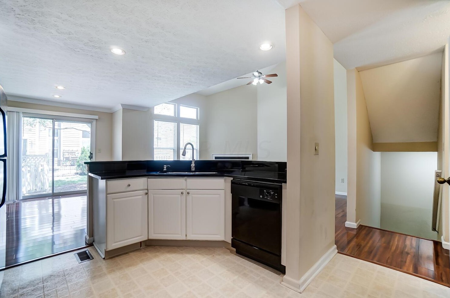 3682 Hilliard Sta Rd, Hilliard OH 43026-9338 exterior