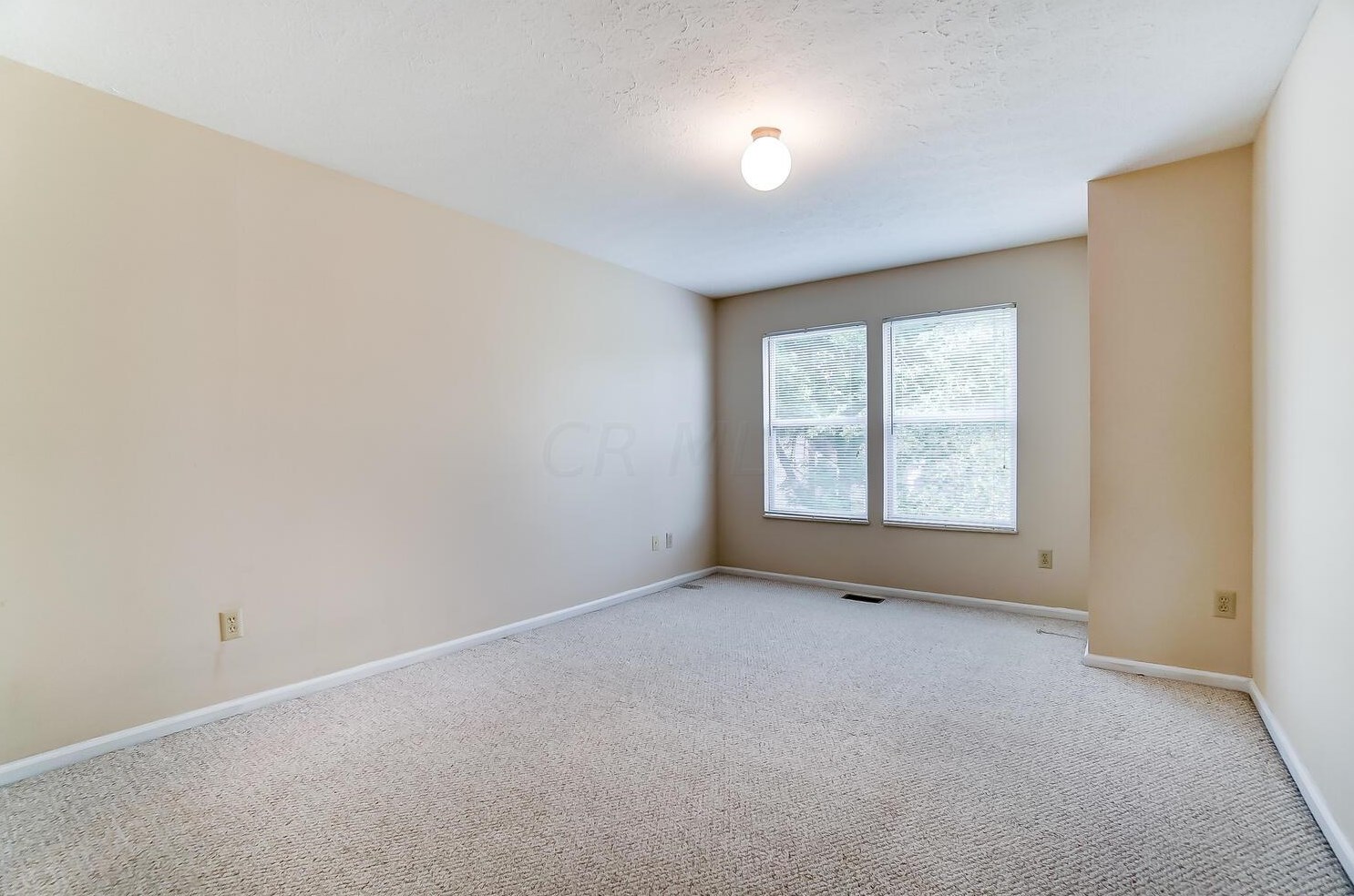 3682 Hilliard Sta Rd, Hilliard OH 43026-9338 exterior