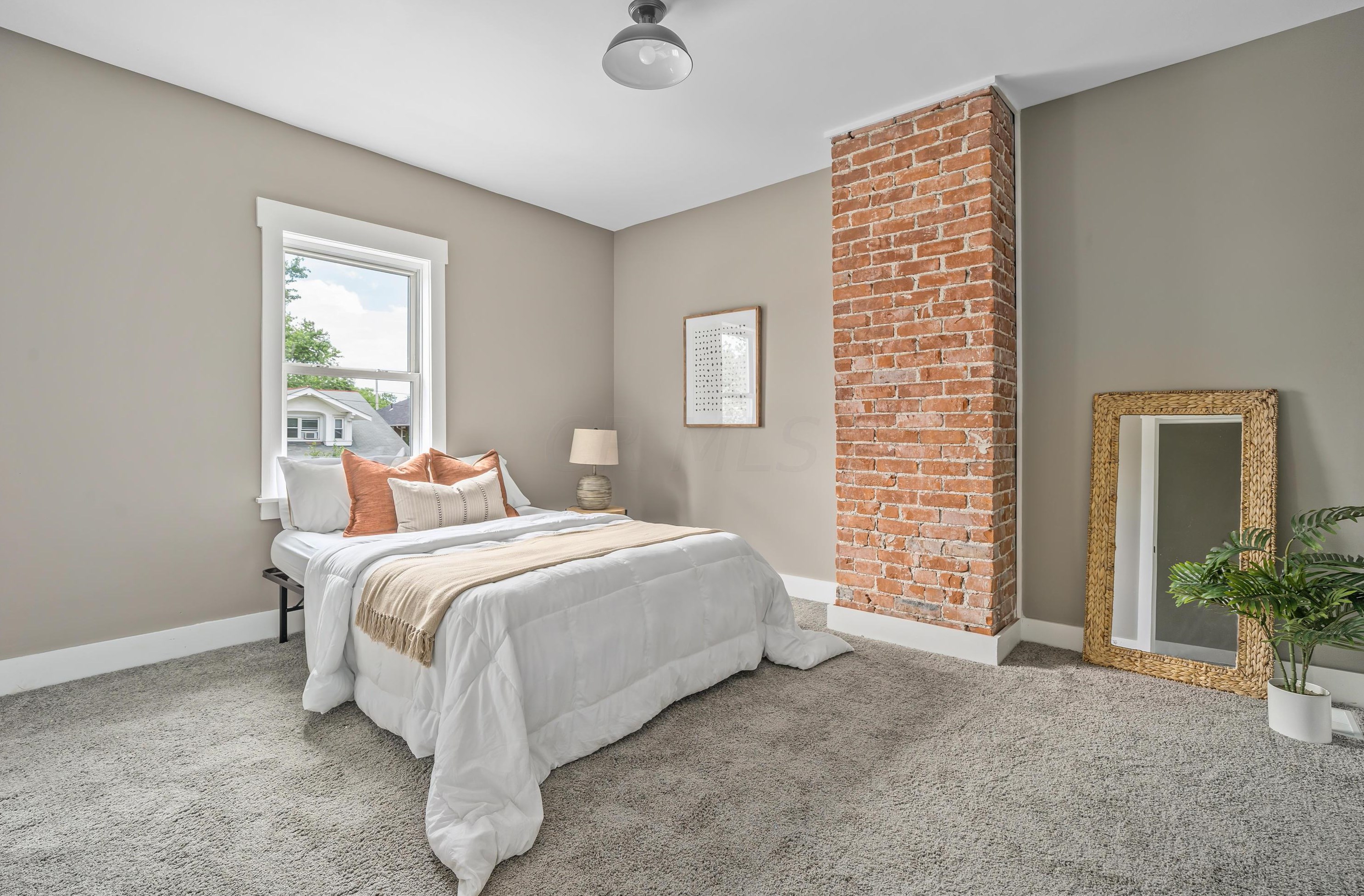 1005 Studer Ave, Columbus OH  43206-1676 exterior