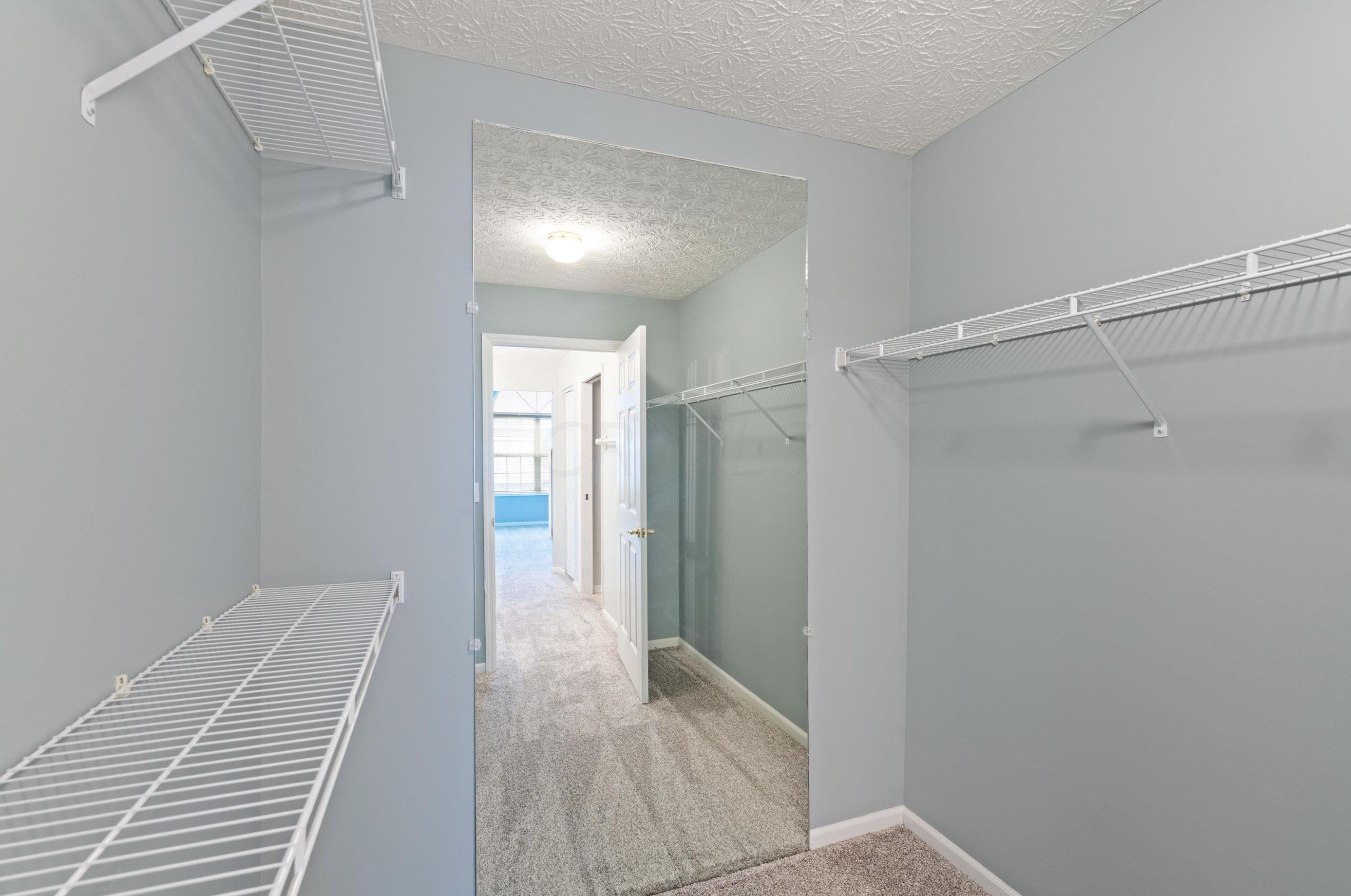 4604 Collingville Way, Columbus OH  43230-8437 exterior