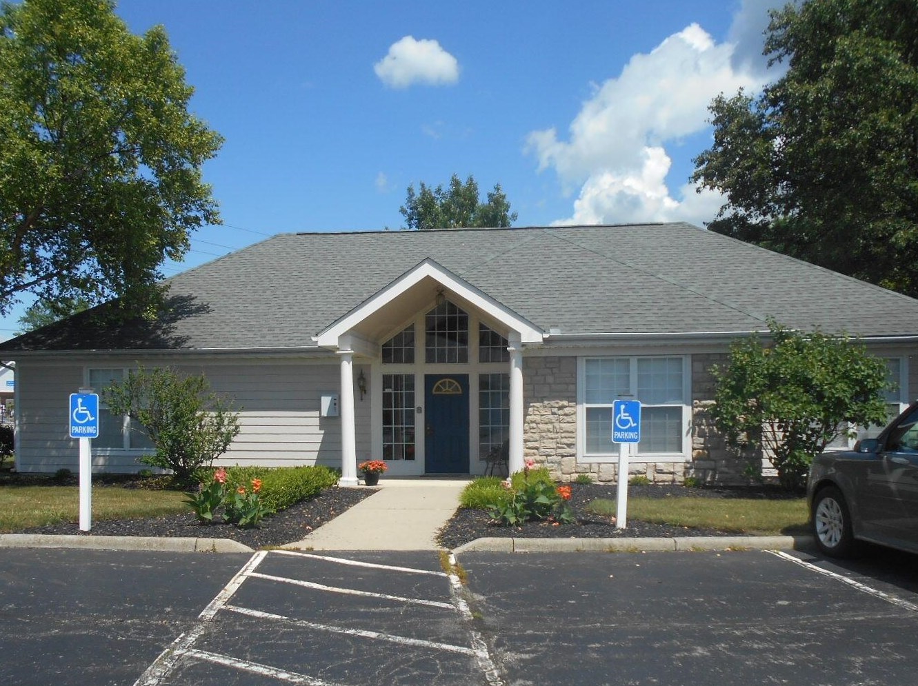 185 Groveport Pike, Cnl Wnchstr OH  43110-2016 exterior