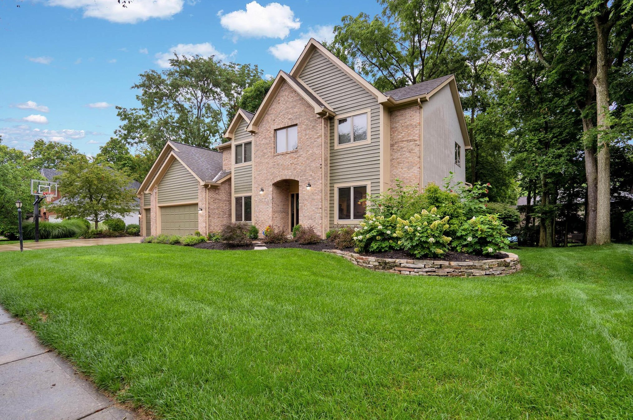 7104 Timberview Dr, Dublin OH  43017-1019 exterior