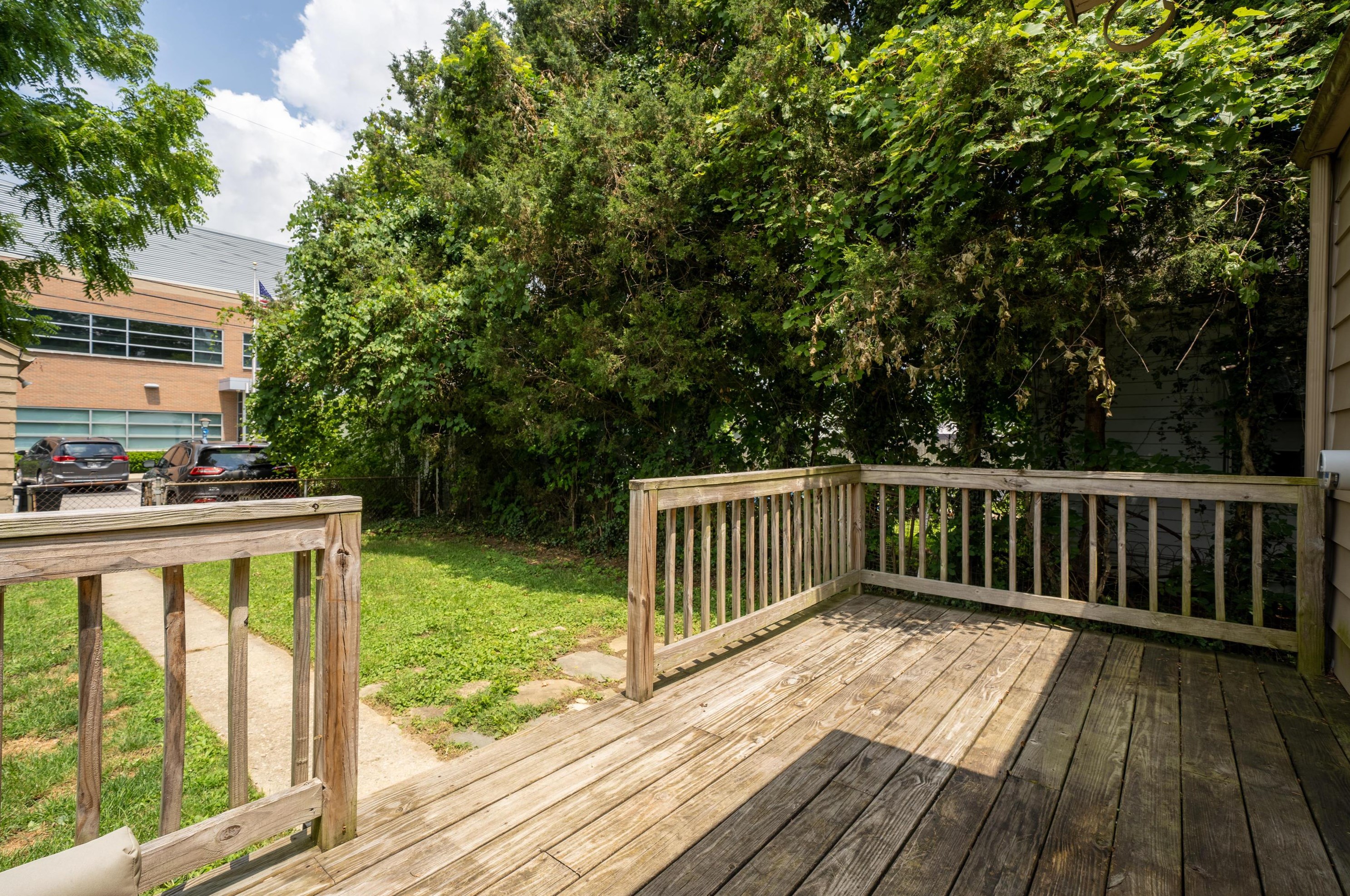 2738 Allegheny Ave, Columbus OH  43209-1012 exterior