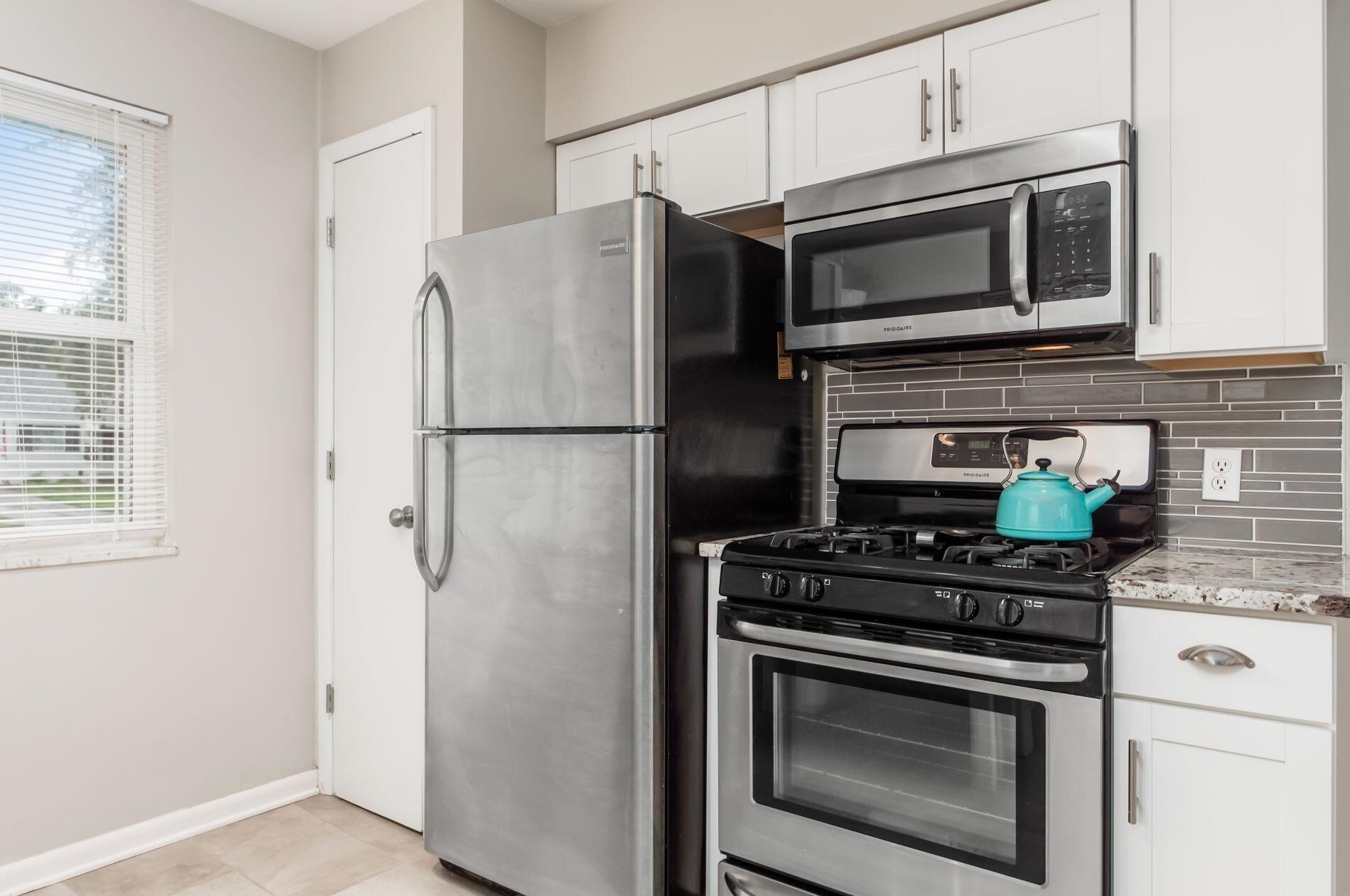 292 Chase Rd, Columbus OH 43214-1103 exterior