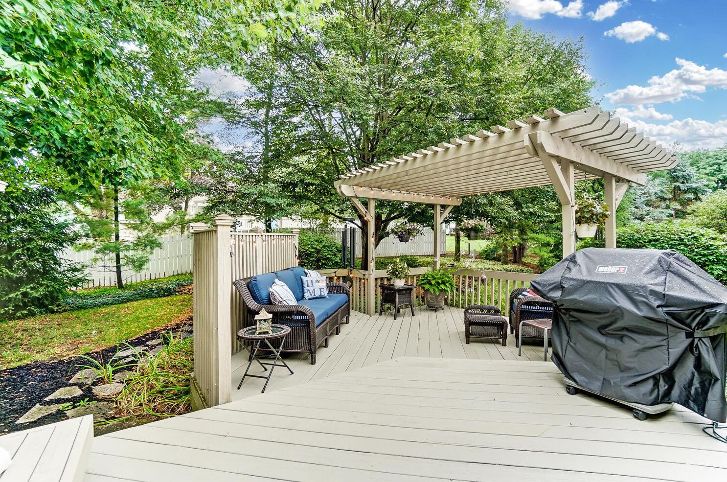 13114 Oakmere Dr, Pickerington OH  43147-9005 exterior