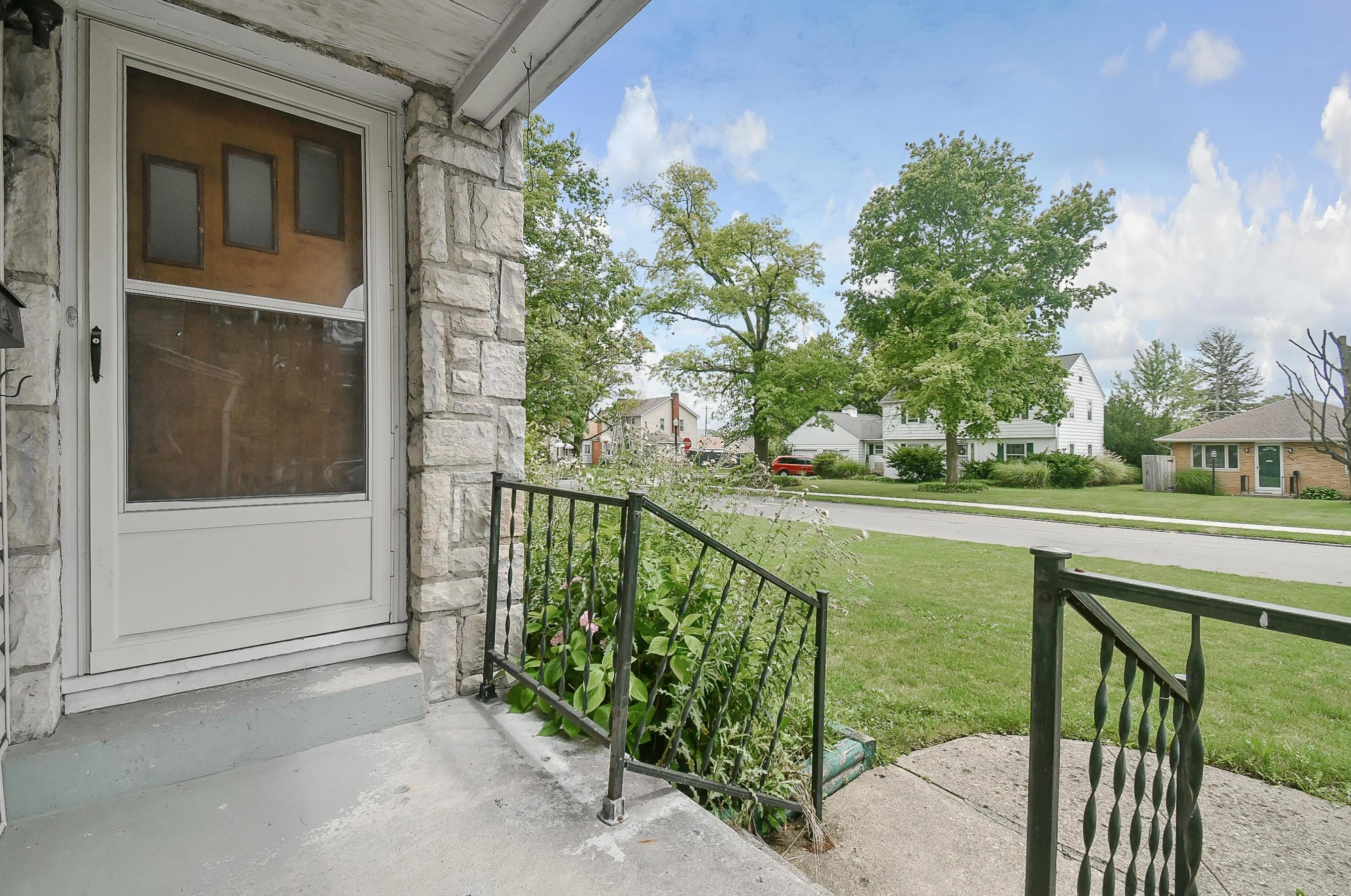 763 Binns Blvd, Columbus OH 43204-2346 exterior