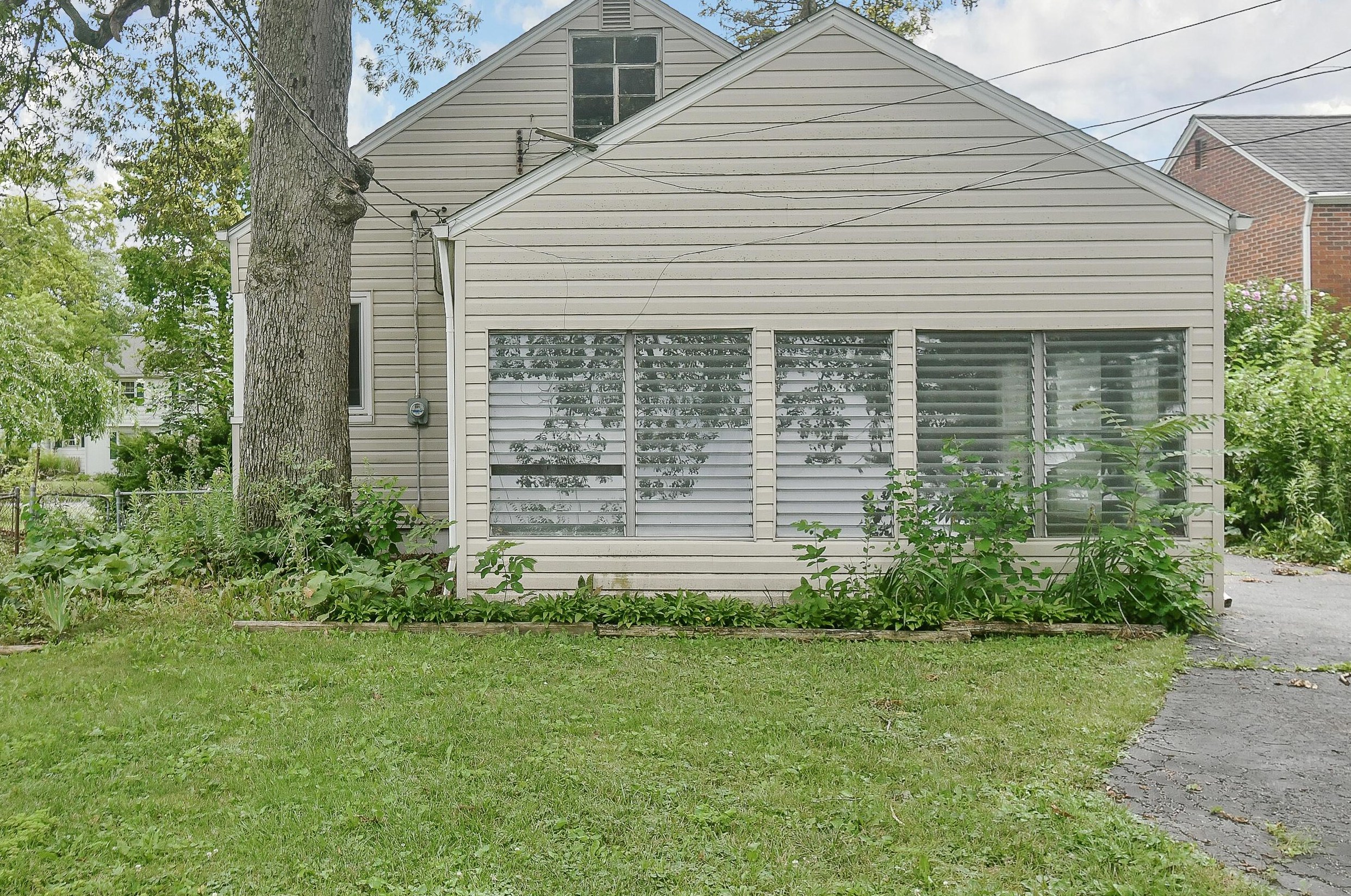 763 Binns Blvd, Columbus OH 43204-2346 exterior