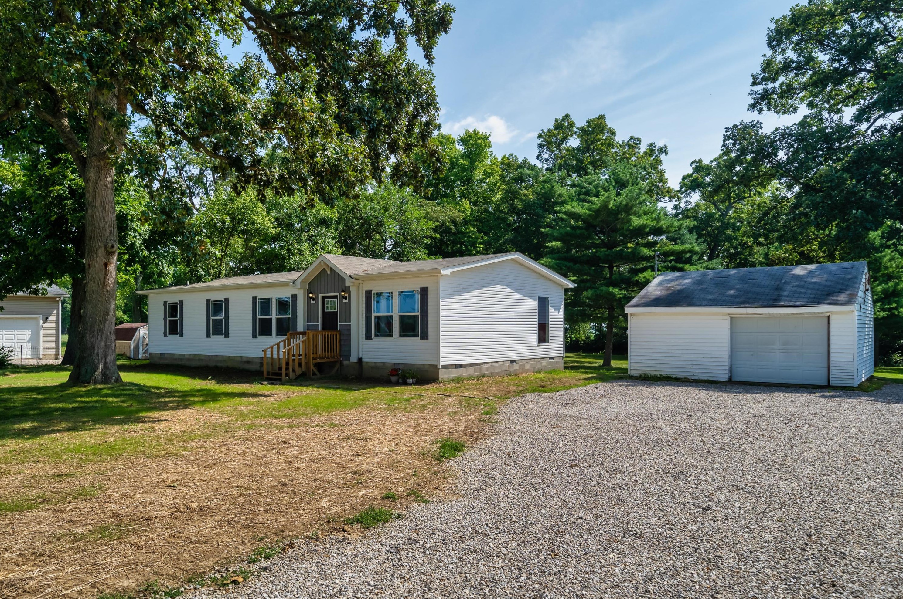 24270 Sisk Rd, Circleville OH  43113-9687 exterior