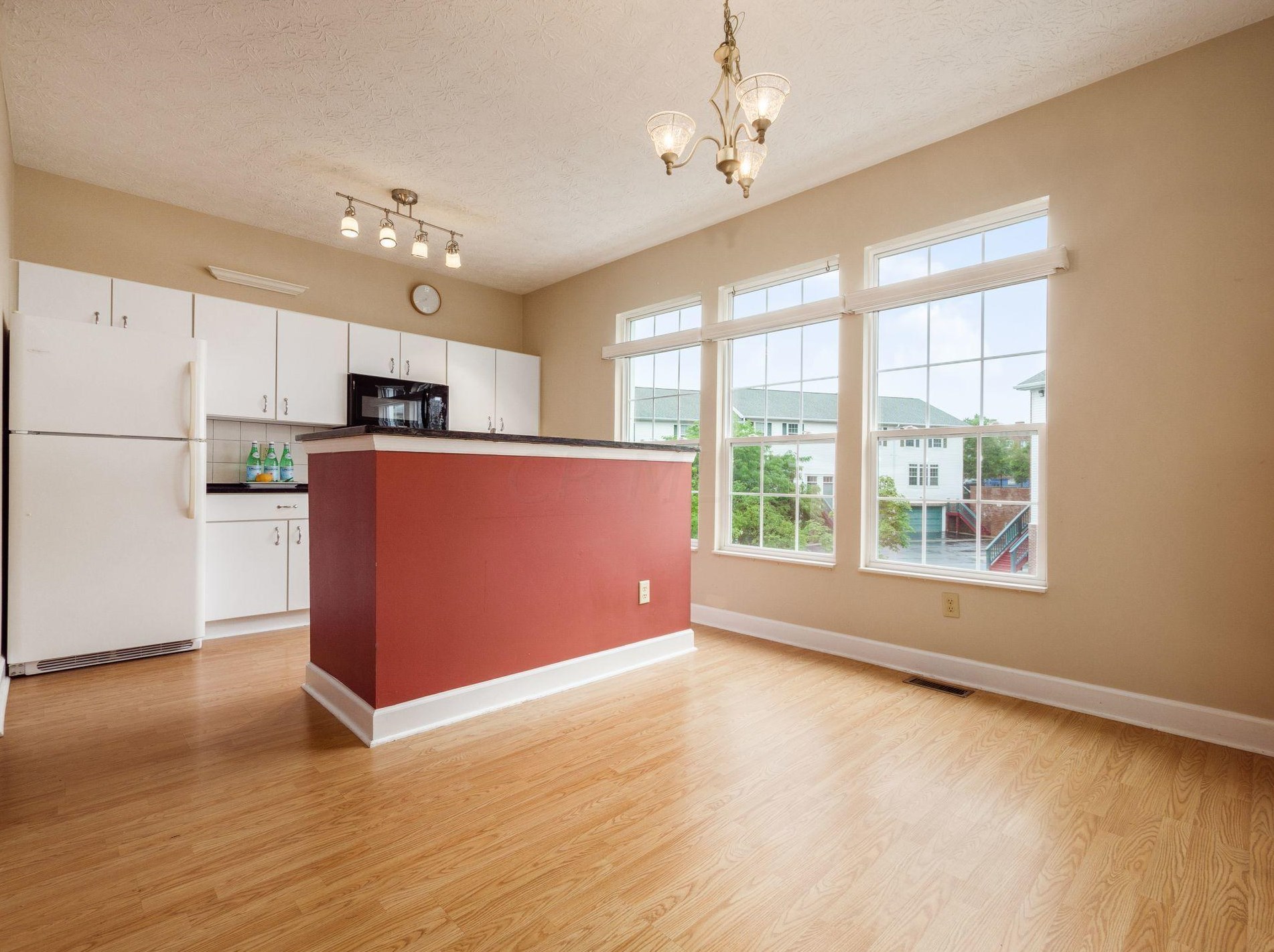 98 Olentangy Pt, Columbus OH 43202-1905 exterior