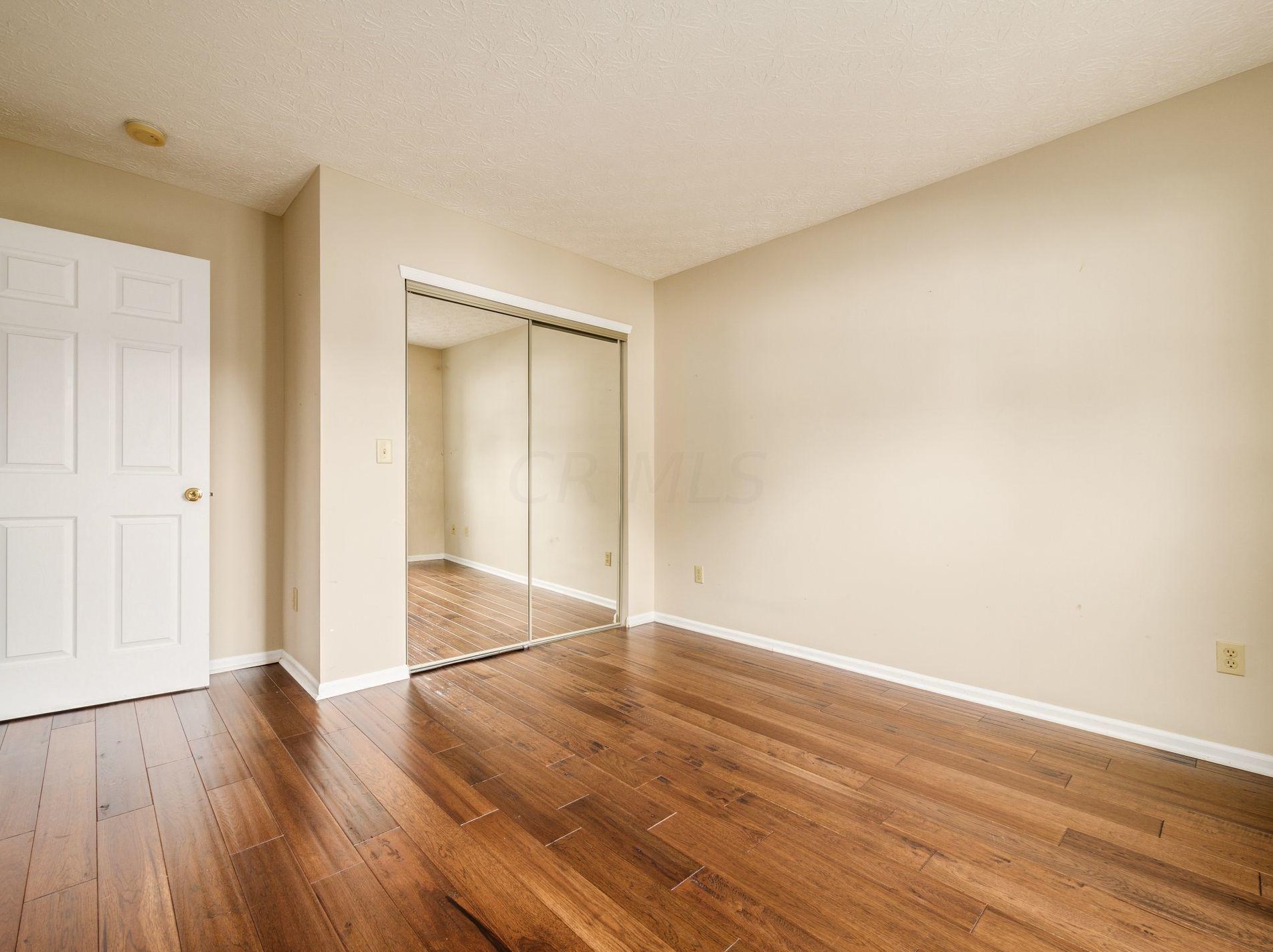 98 Olentangy Pt, Columbus OH 43202-1905 exterior