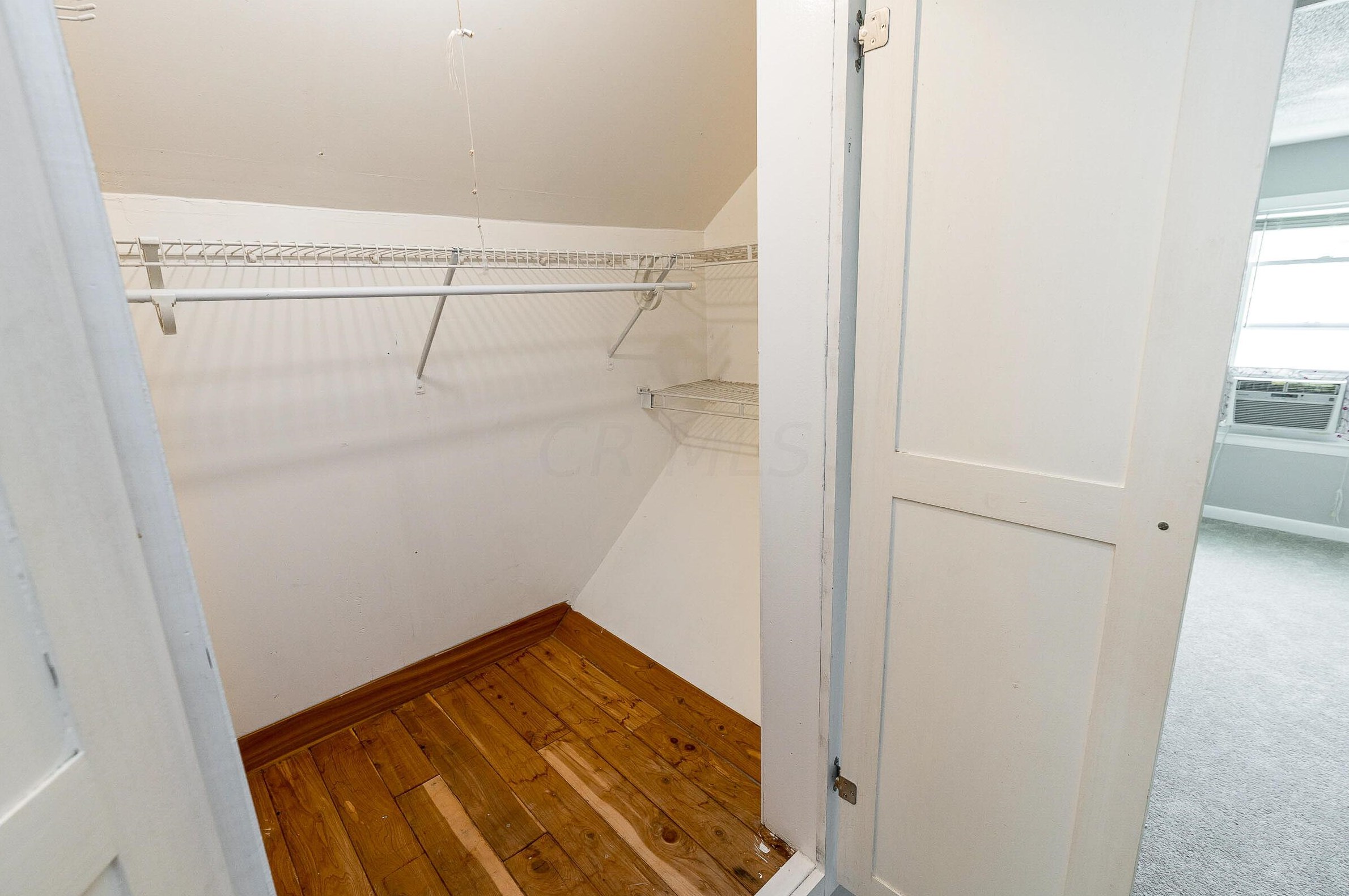 3697 Eisenhower Rd, Columbus OH 43224-2626 exterior