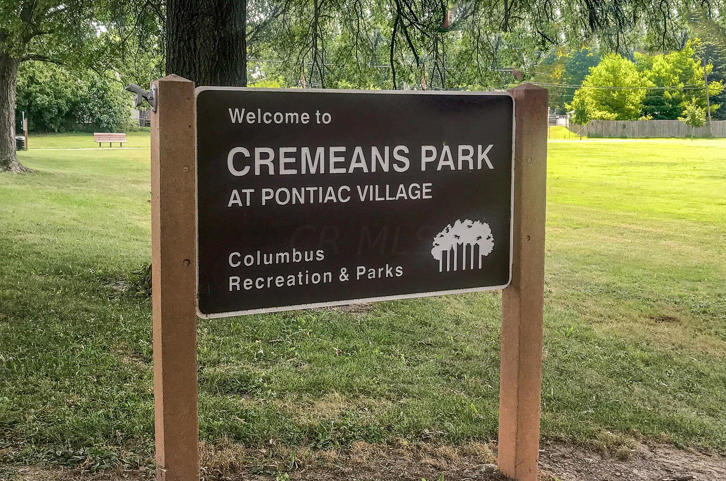 3697 Eisenhower Rd, Columbus OH 43224-2626 exterior