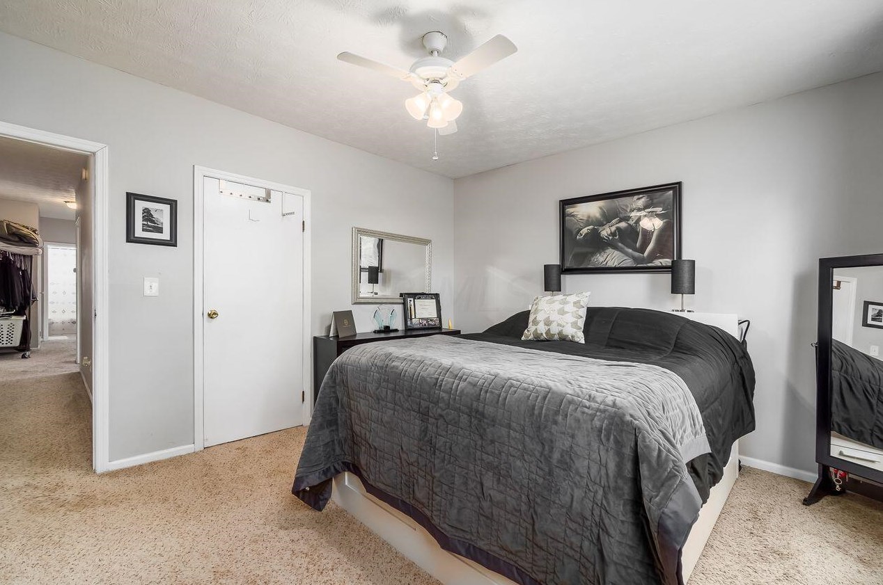 823 Hamlet St, Columbus OH 43215-1537 exterior