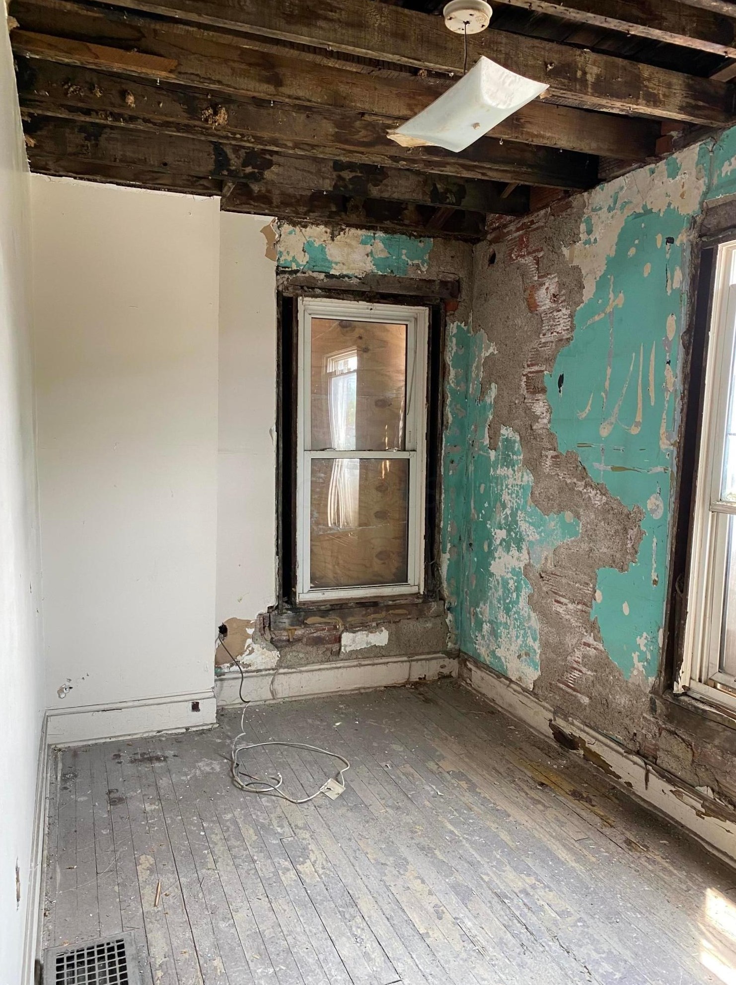 1040 Ohio Ave, Columbus OH  43206-1574 exterior