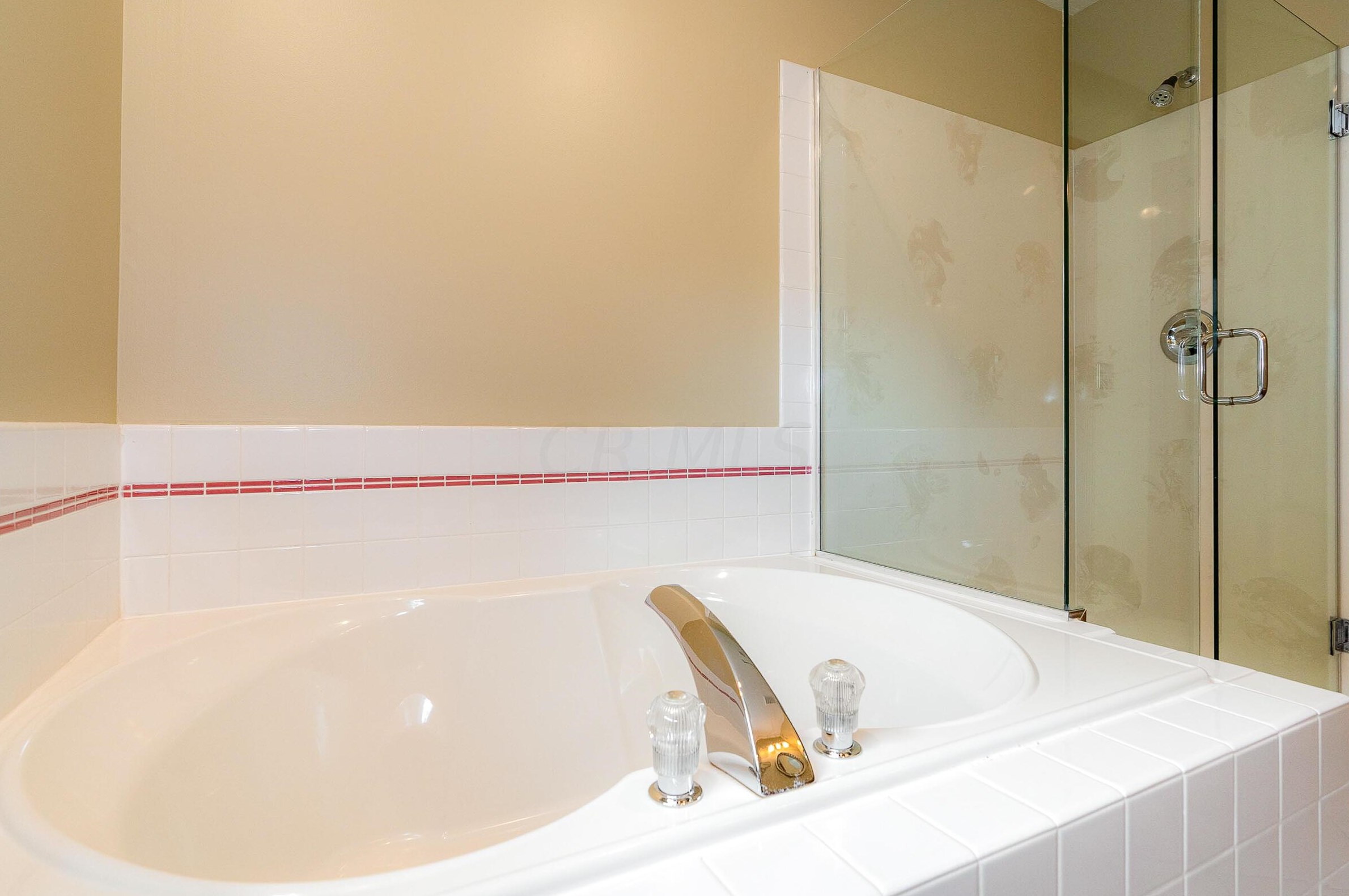 207 Hawthorn Blvd, Delaware OH  43015-3708 exterior