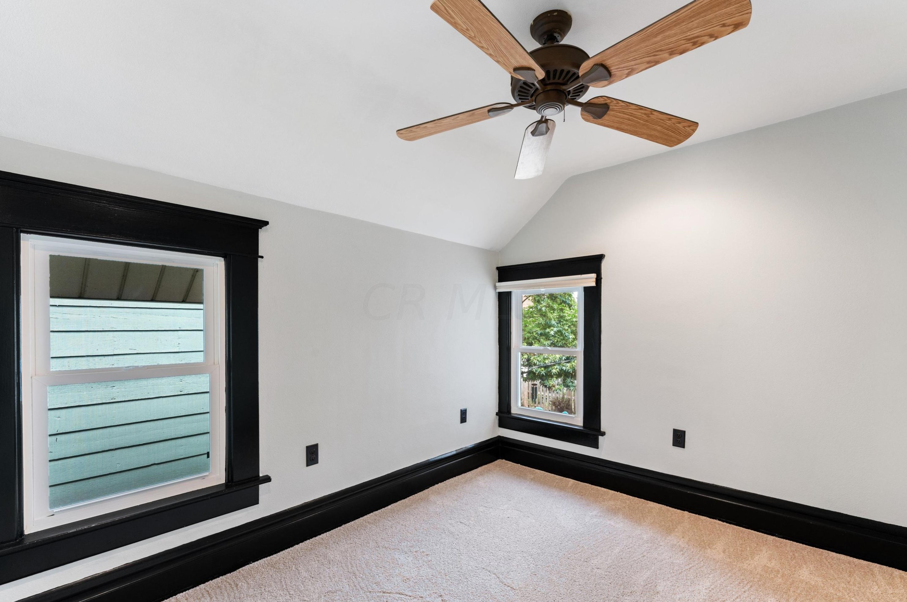 1154 Whittier St, Columbus OH  43206-3269 exterior