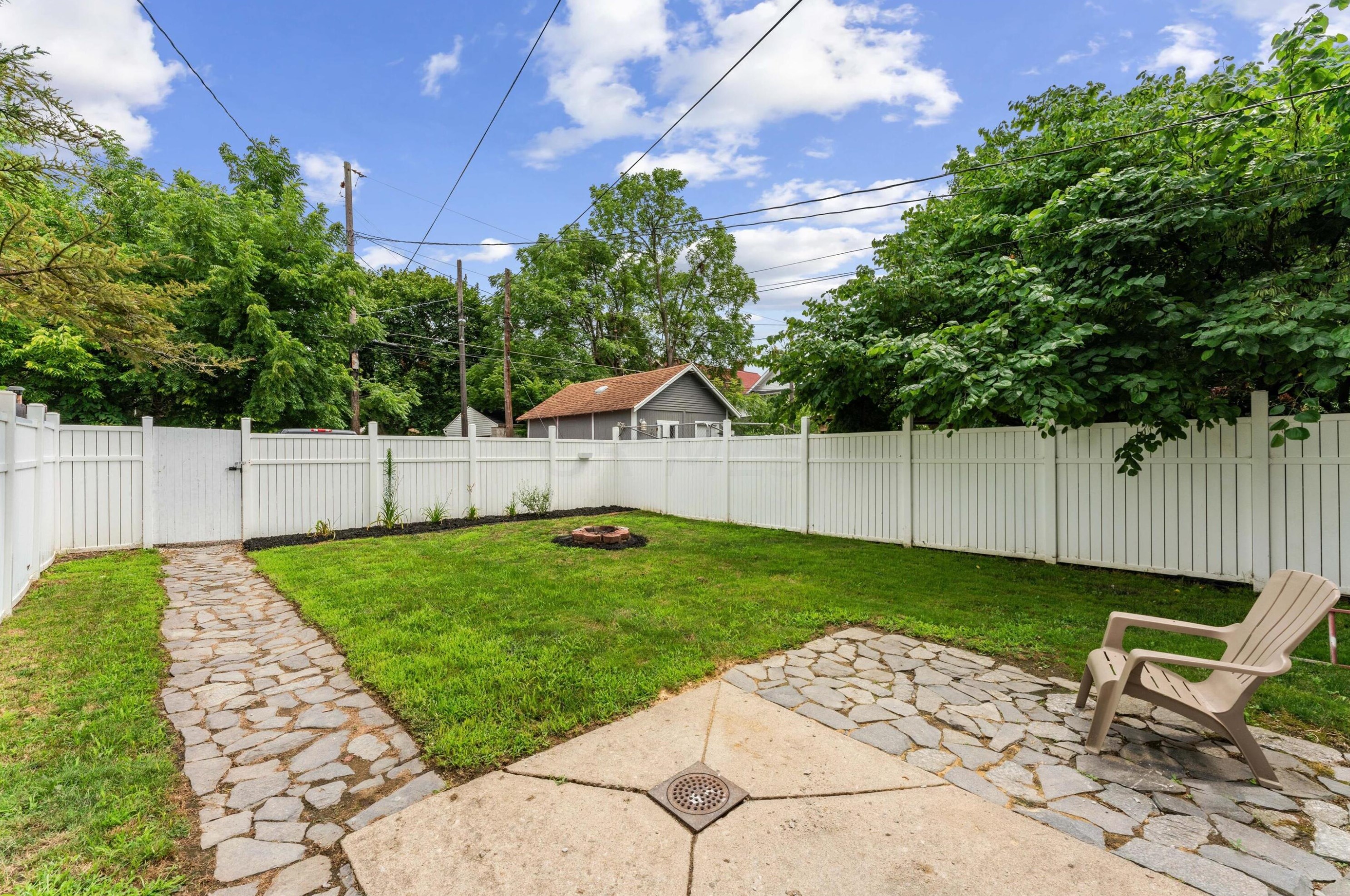 1154 Whittier St, Columbus OH  43206-3269 exterior