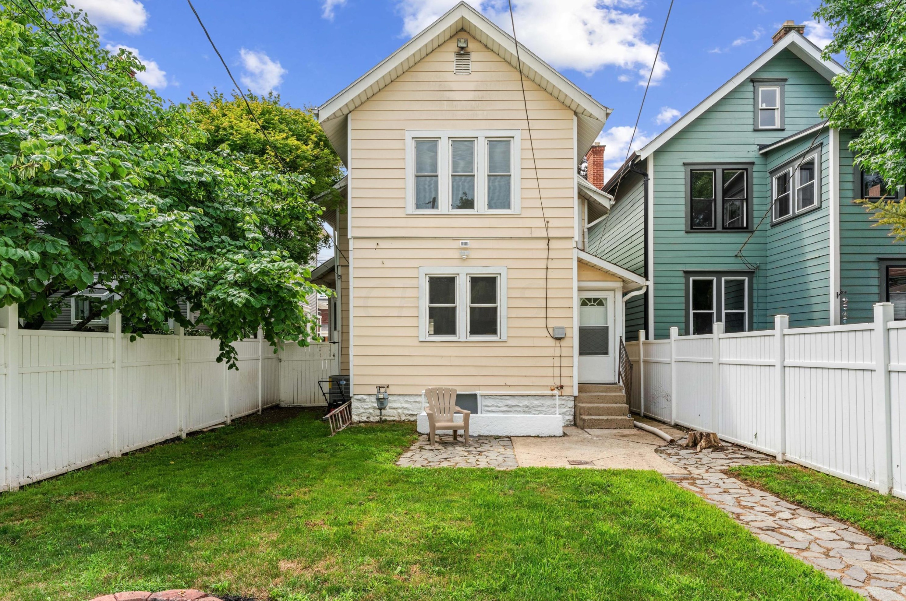 1154 Whittier St, Columbus OH  43206-3269 exterior