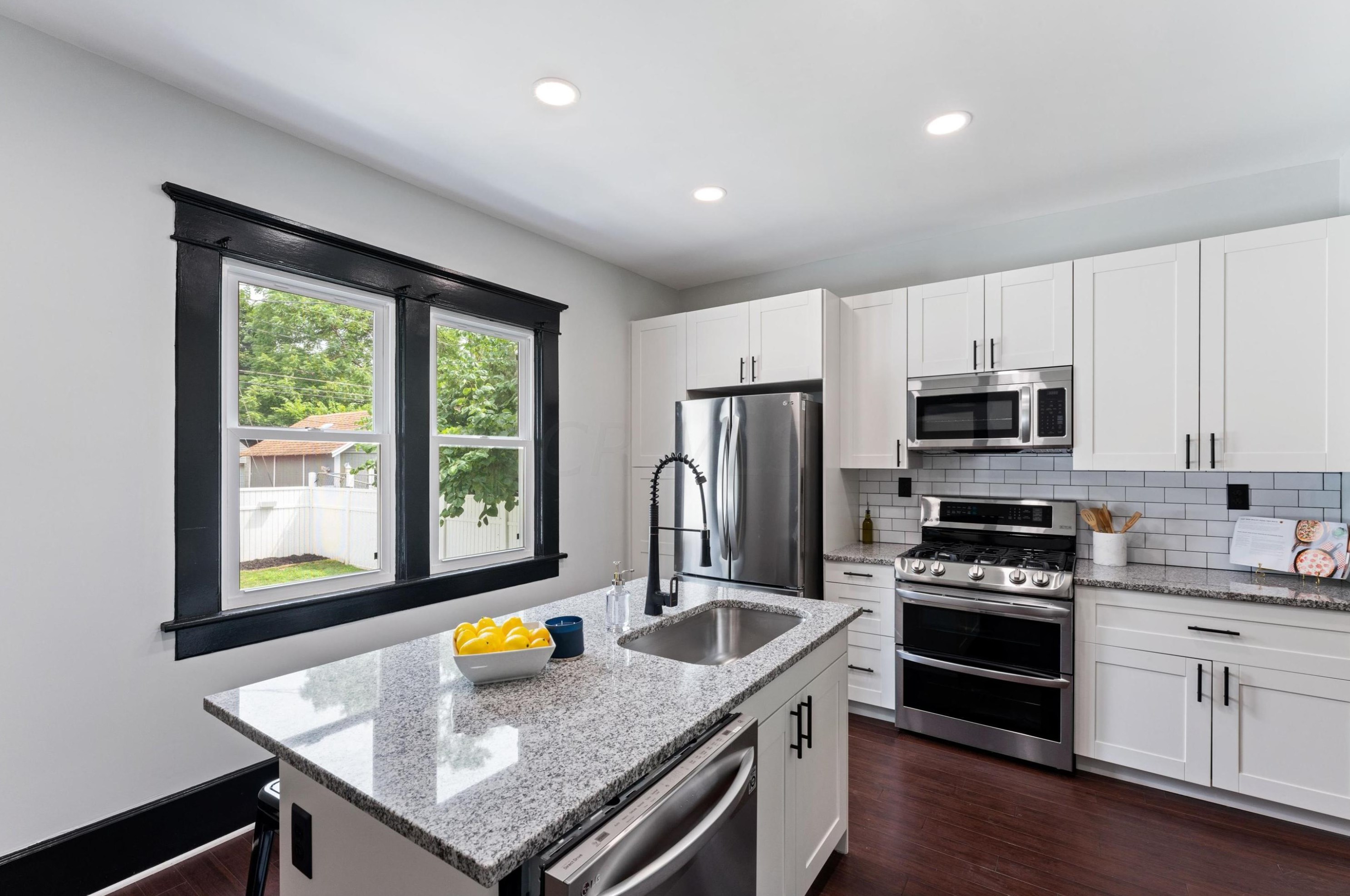 1154 Whittier St, Columbus OH  43206-3269 exterior