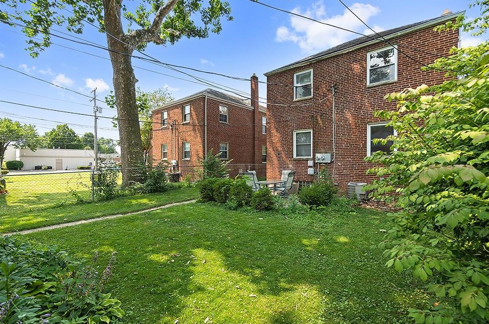 1610 Elmwood Ave, Columbus OH 43212-2330 exterior