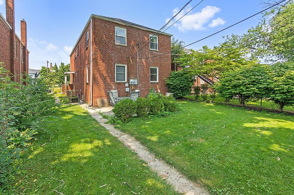 1610 Elmwood Ave, Columbus OH 43212-2330 exterior