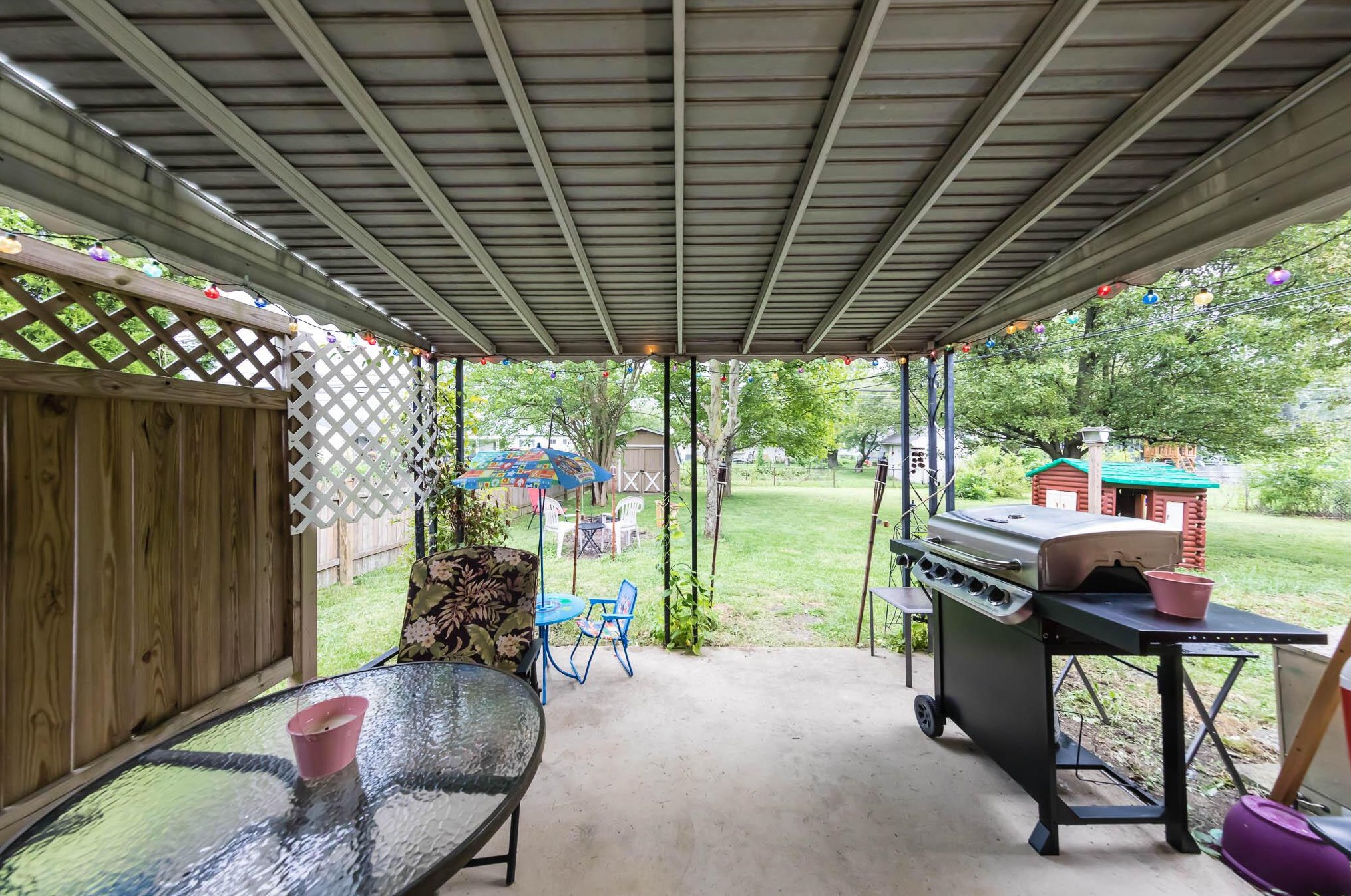 3240 Briggs Rd, Columbus OH 43204-1702 exterior