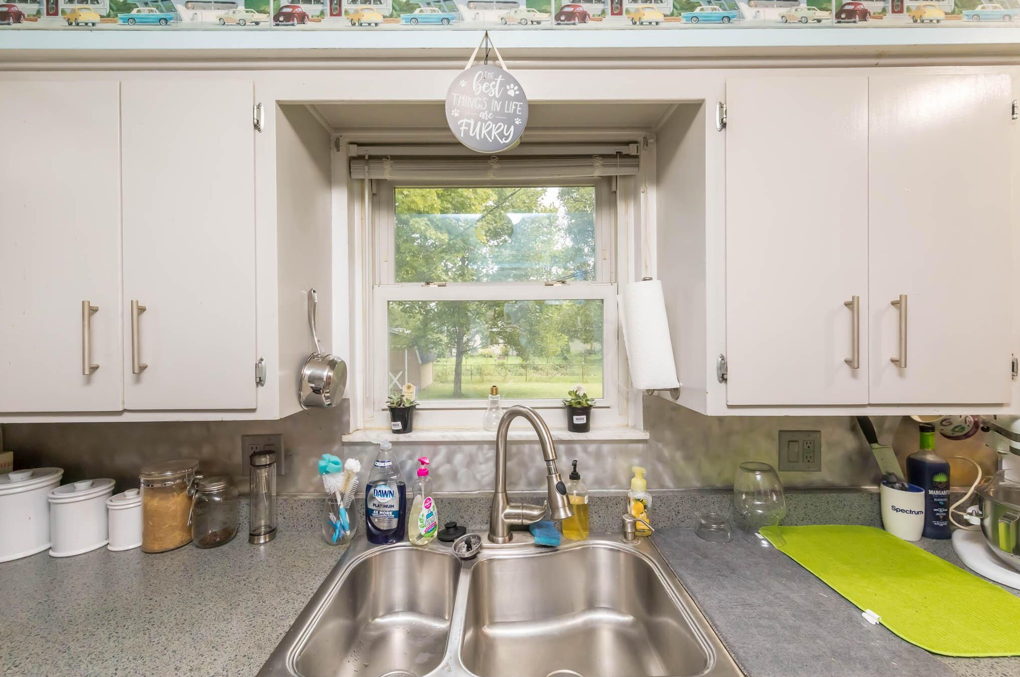 3240 Briggs Rd, Columbus OH 43204-1702 exterior