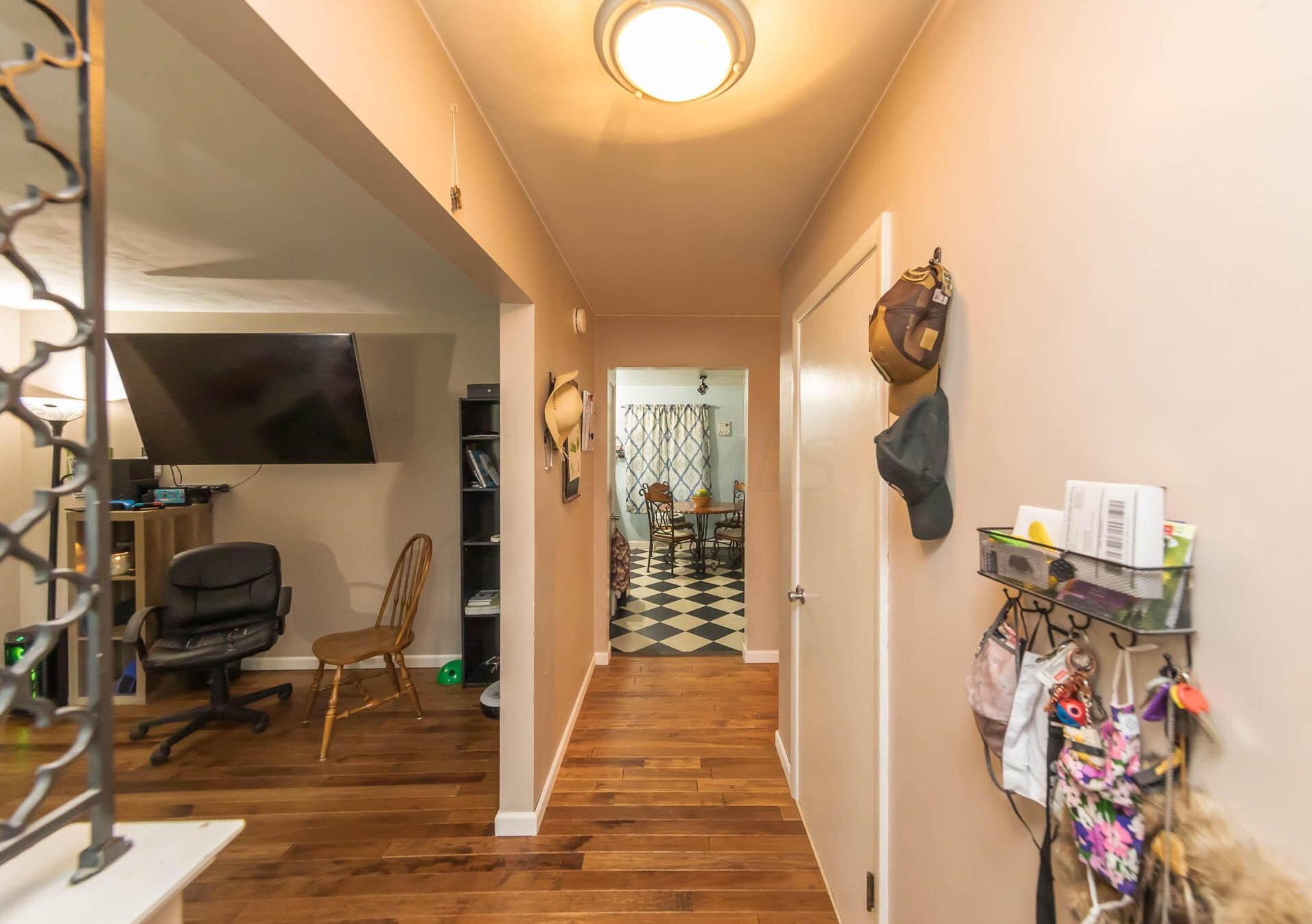 3240 Briggs Rd, Columbus OH 43204-1702 exterior