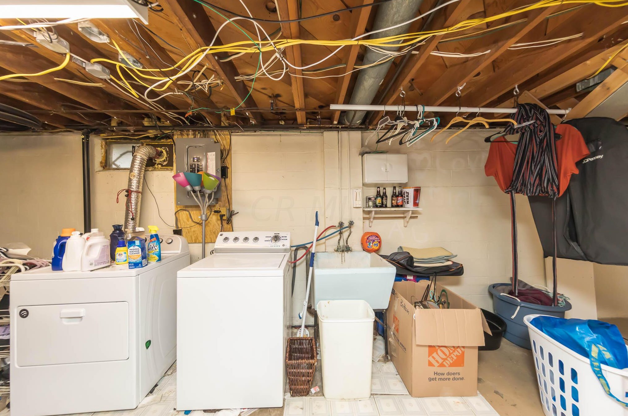 3240 Briggs Rd, Columbus OH 43204-1702 exterior