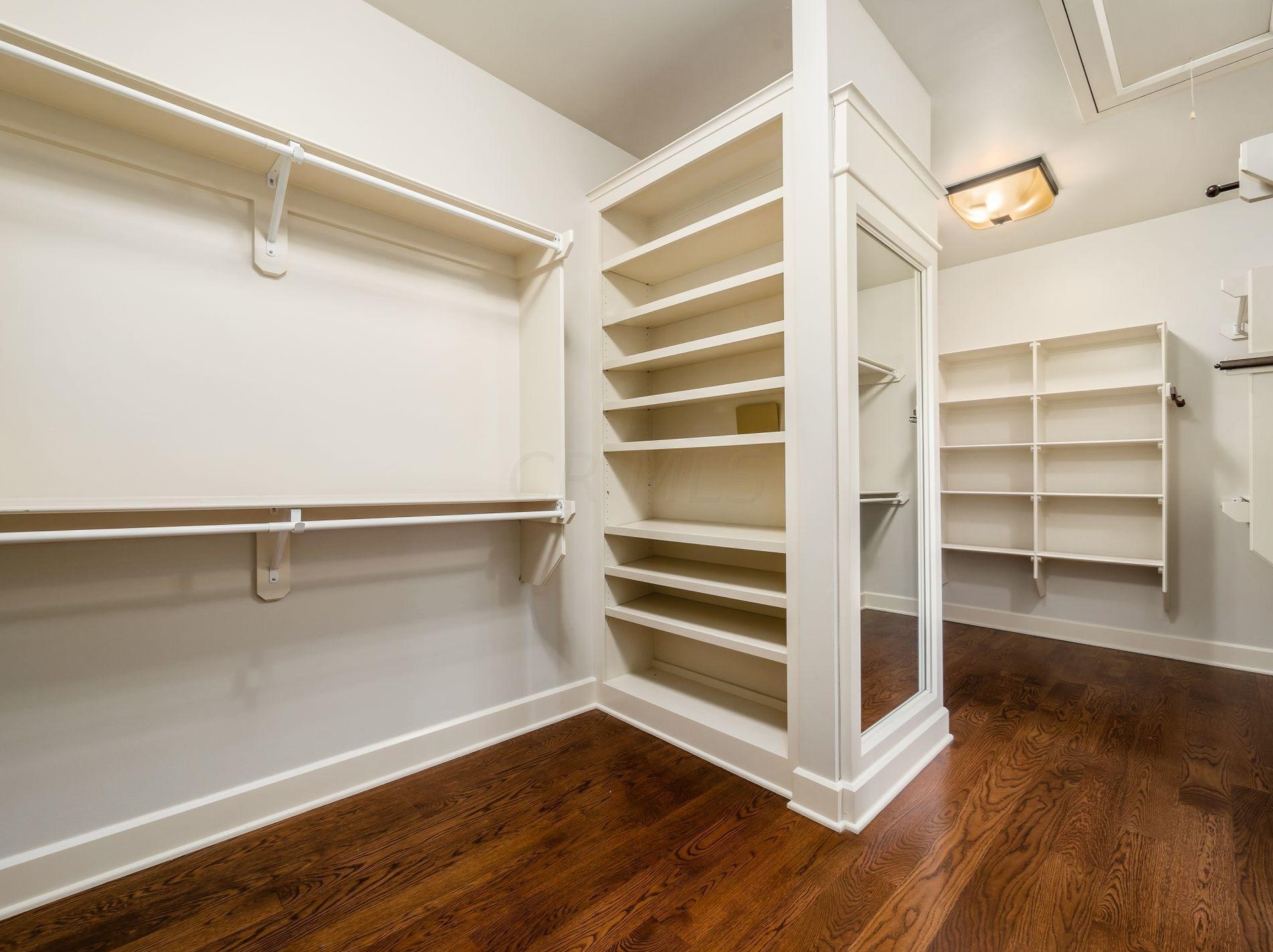 2380 Lane Rd, Columbus OH 43220-3847 exterior