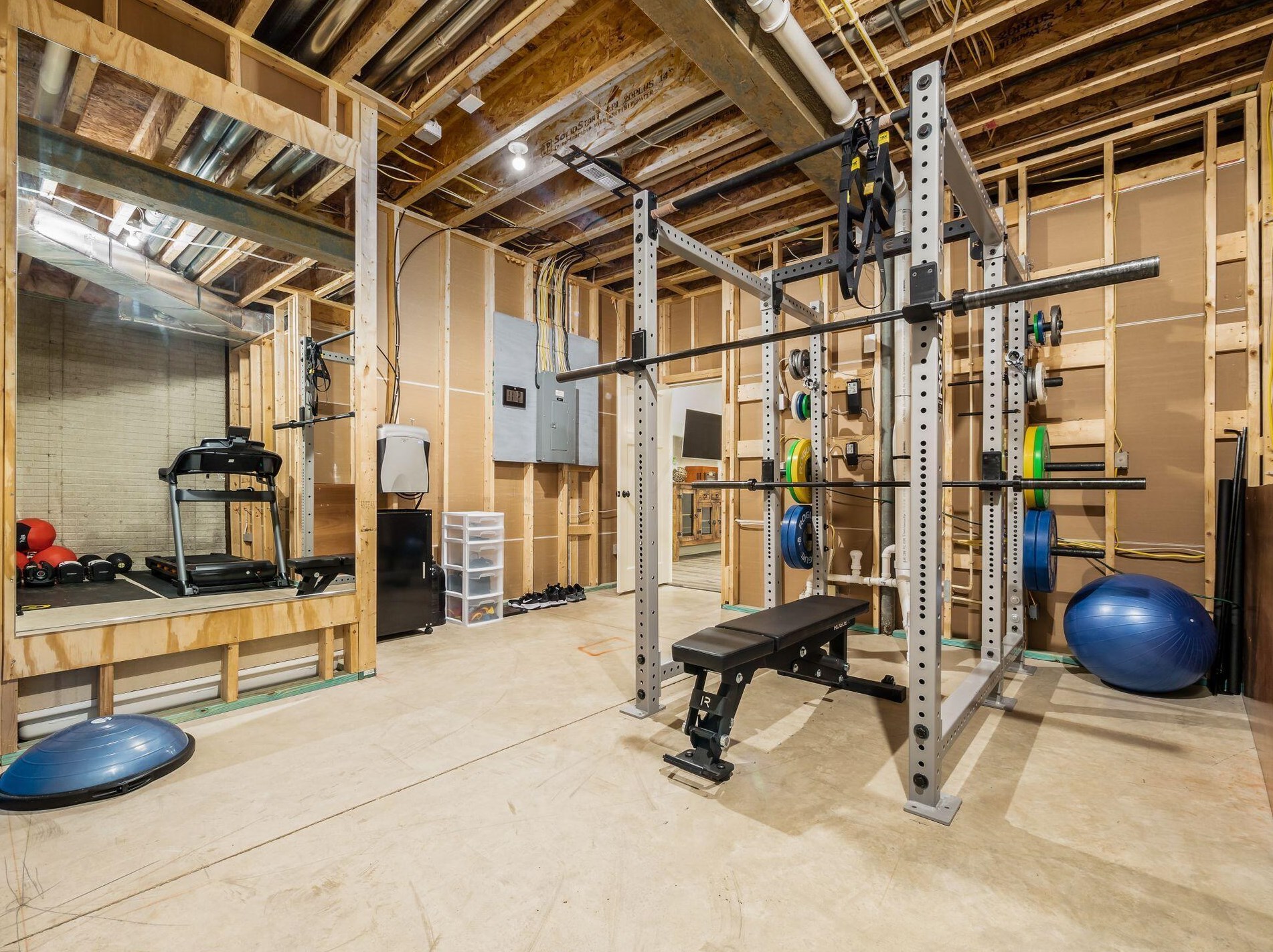 2380 Lane Rd, Columbus OH 43220-3847 exterior