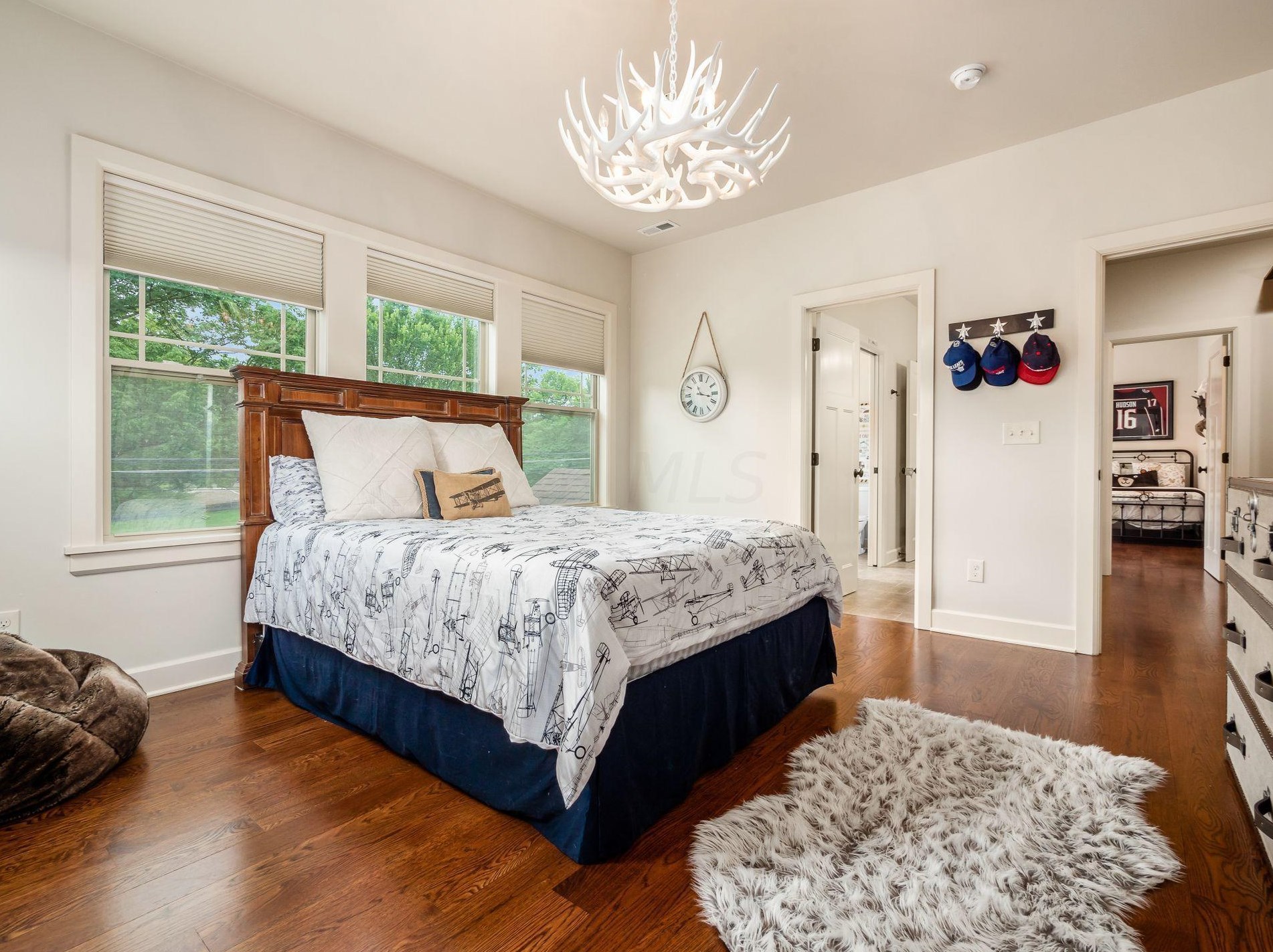 2380 Lane Rd, Columbus OH 43220-3847 exterior