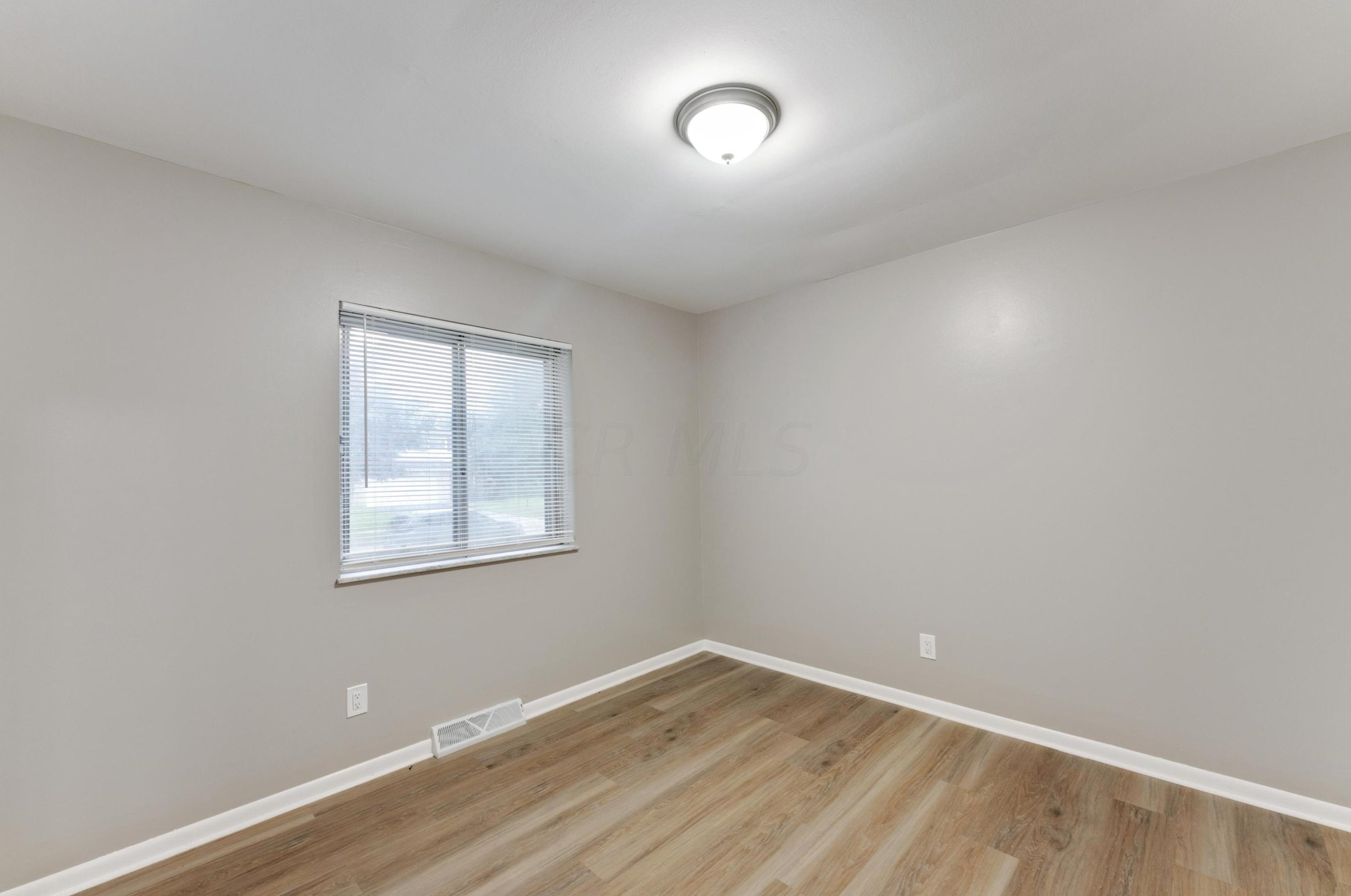 1314 Ironwood Dr, Columbus OH  43229-4307 exterior