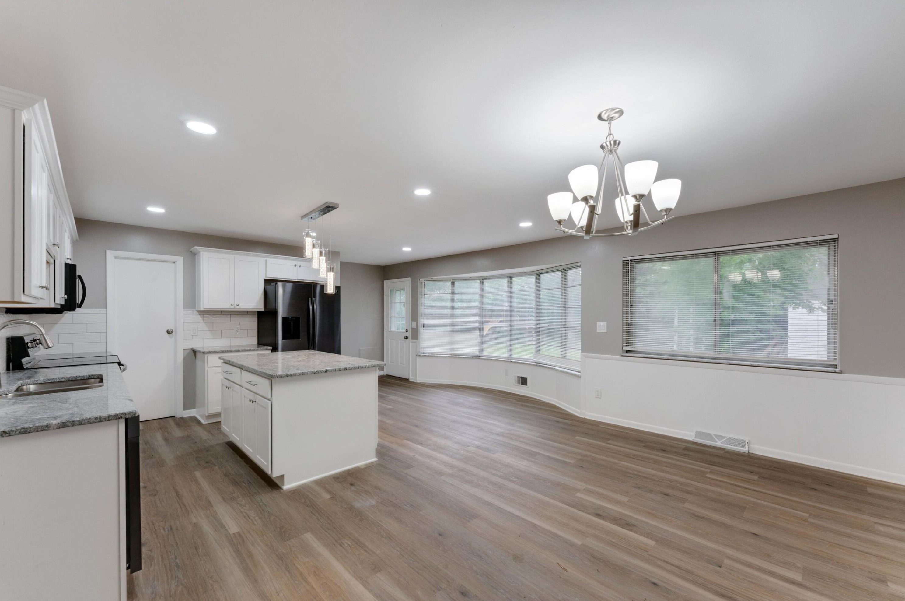 1314 Ironwood Dr, Columbus OH  43229-4307 exterior