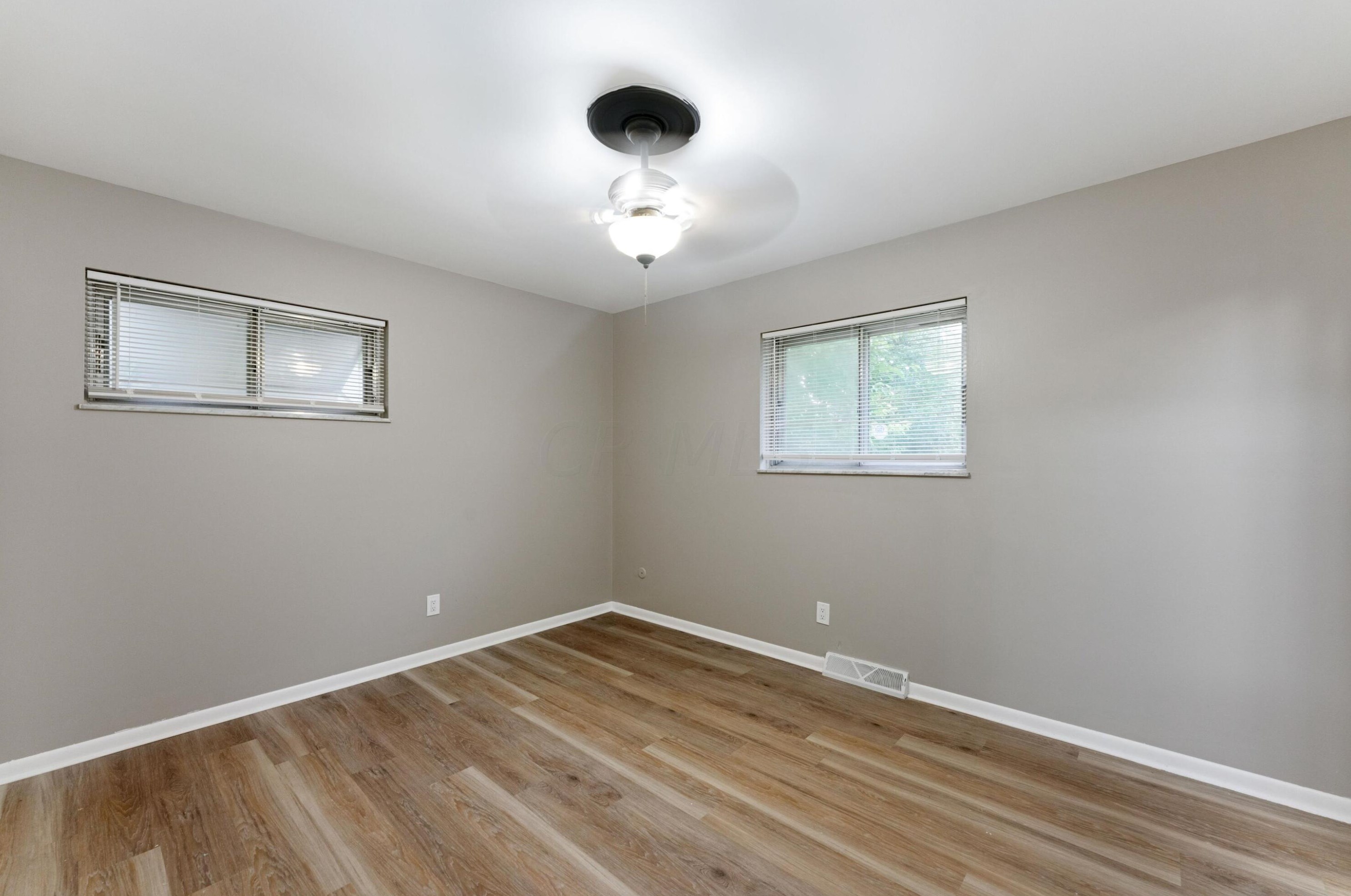 1314 Ironwood Dr, Columbus OH  43229-4307 exterior