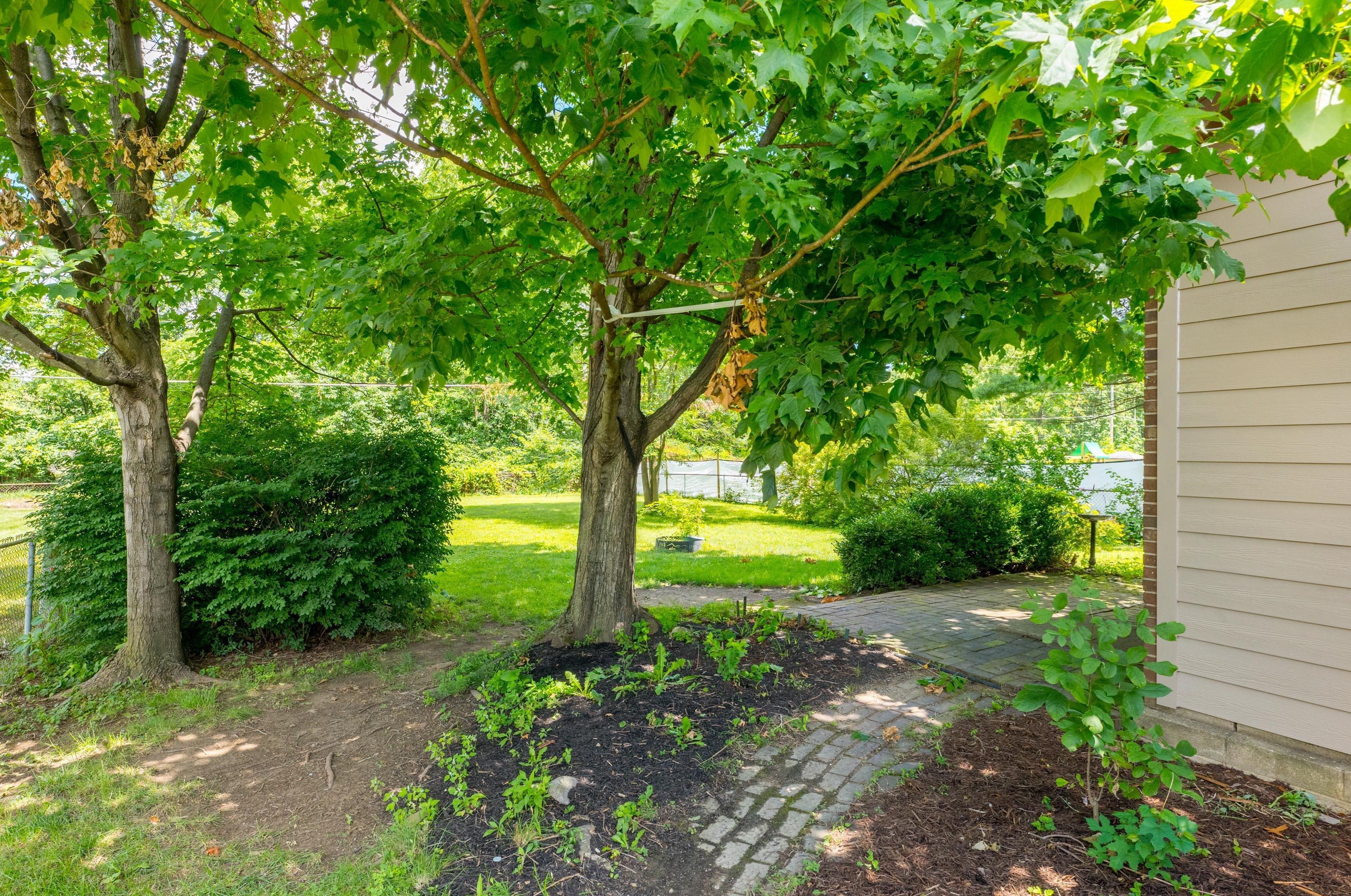 2692 Landsburn Dr, Columbus OH 43231-5928 exterior