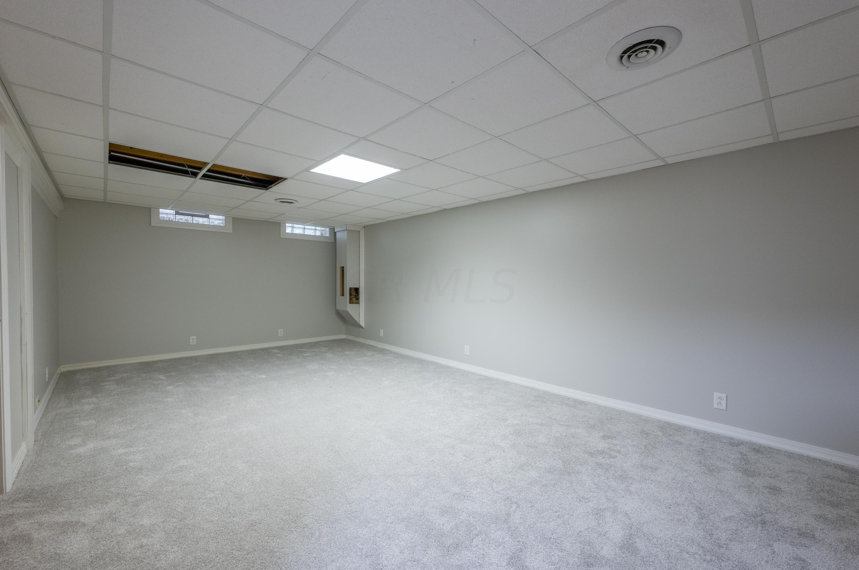 2692 Landsburn Dr, Columbus OH 43231-5928 exterior