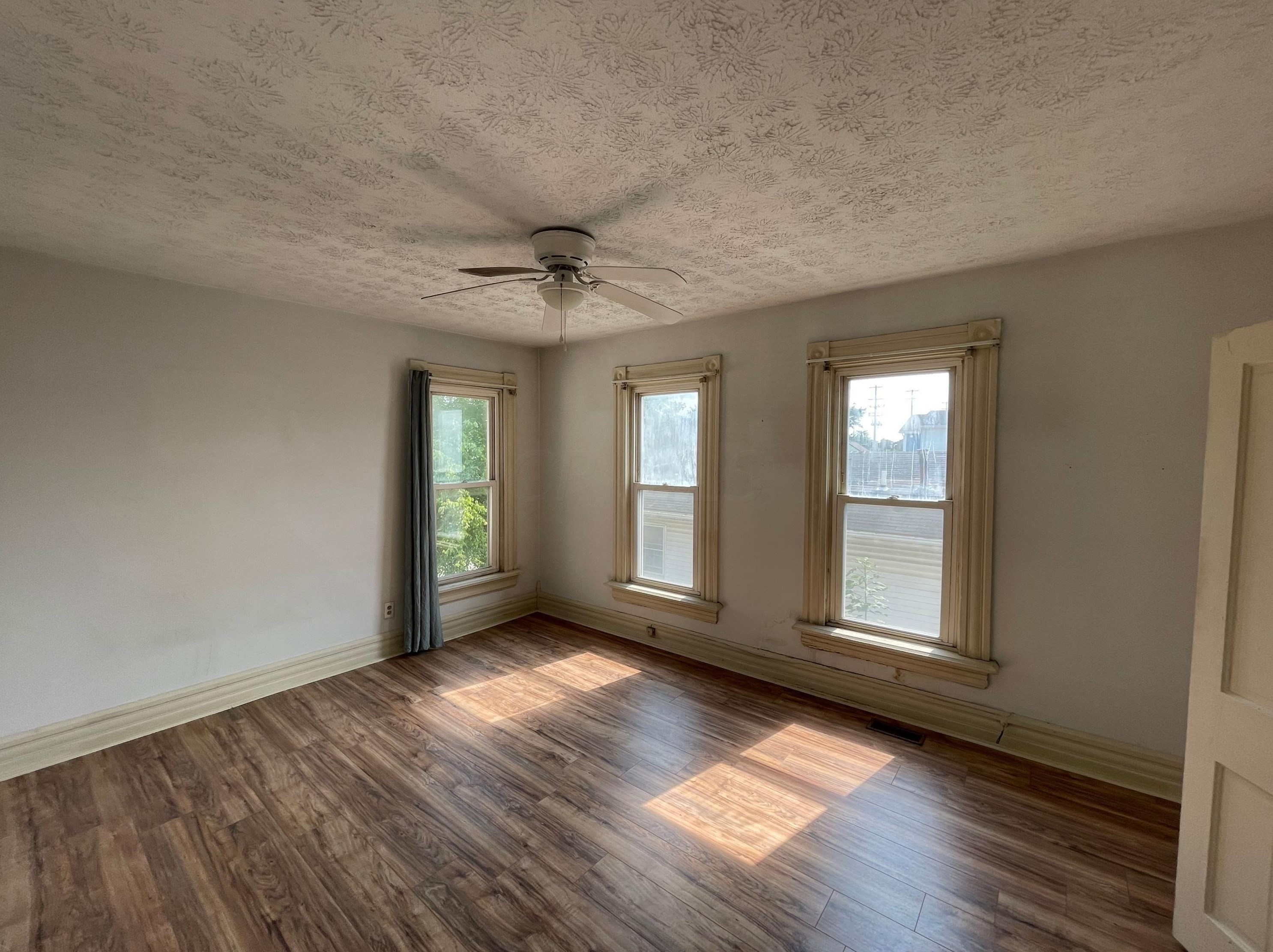 611 2nd Ave, Columbus OH  43201-3715 exterior