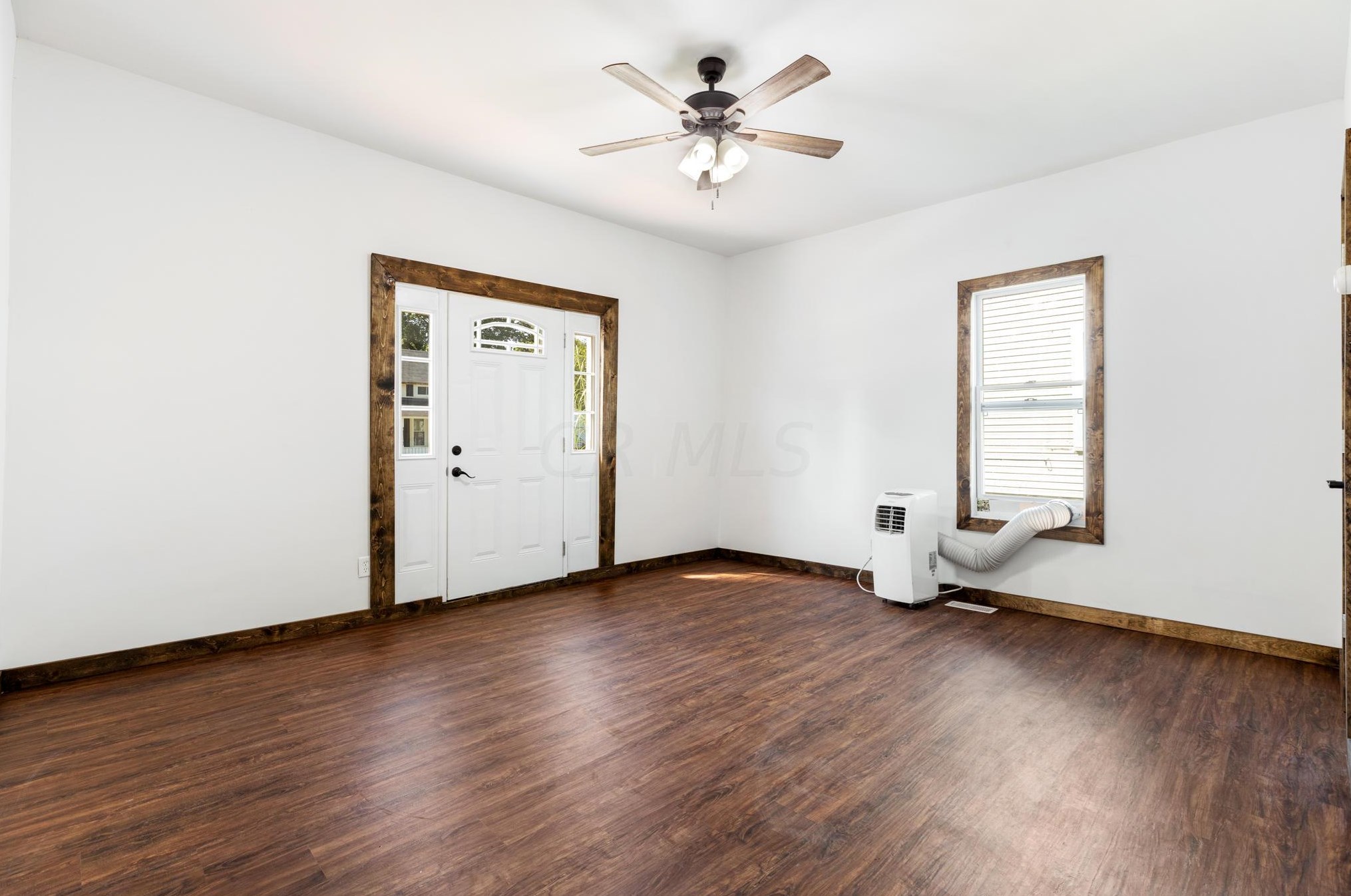 242 Ottawa St, Richwood OH  43344-1262 exterior