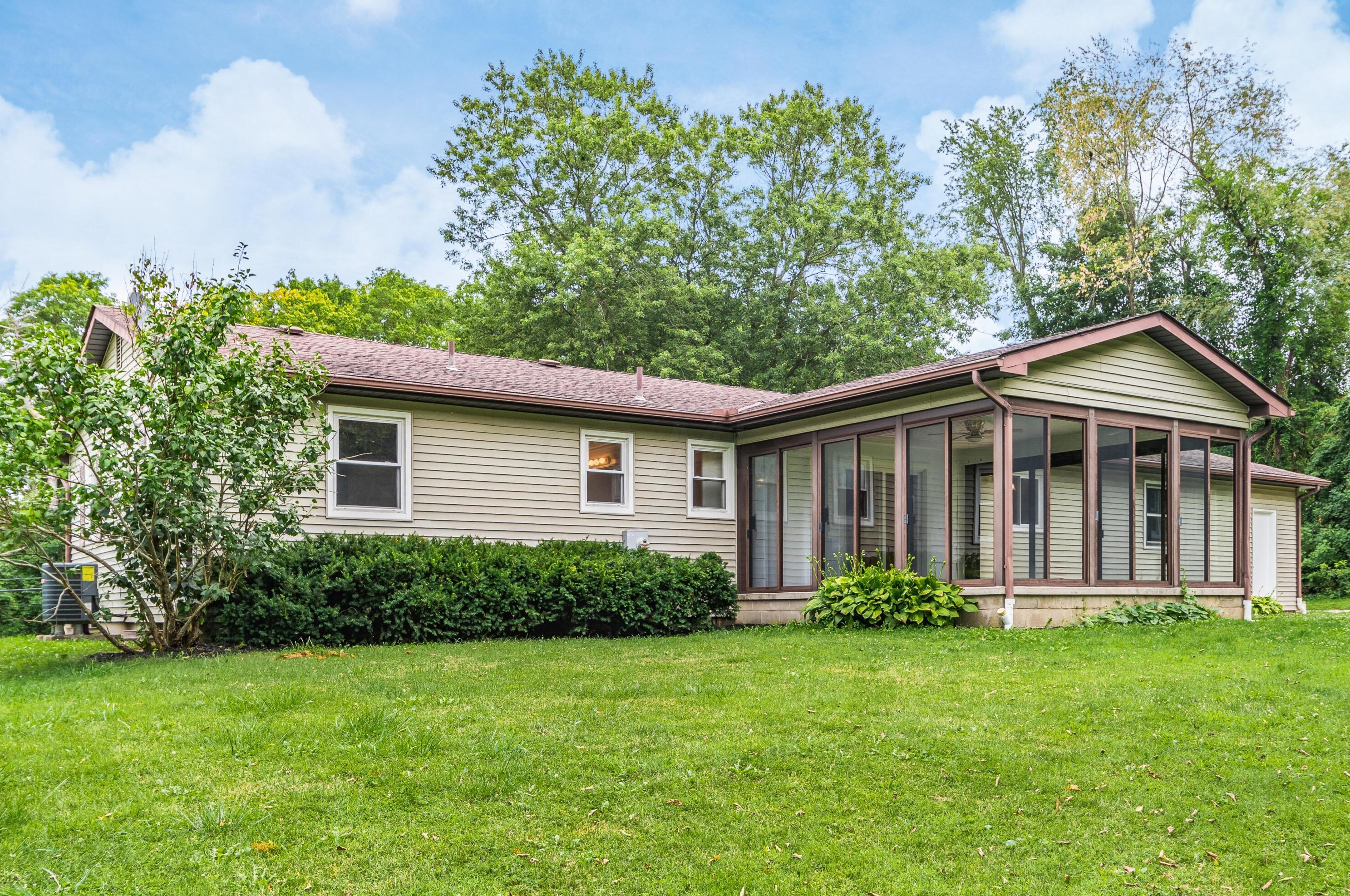 2494 North St, Granville OH  43023-9747 exterior