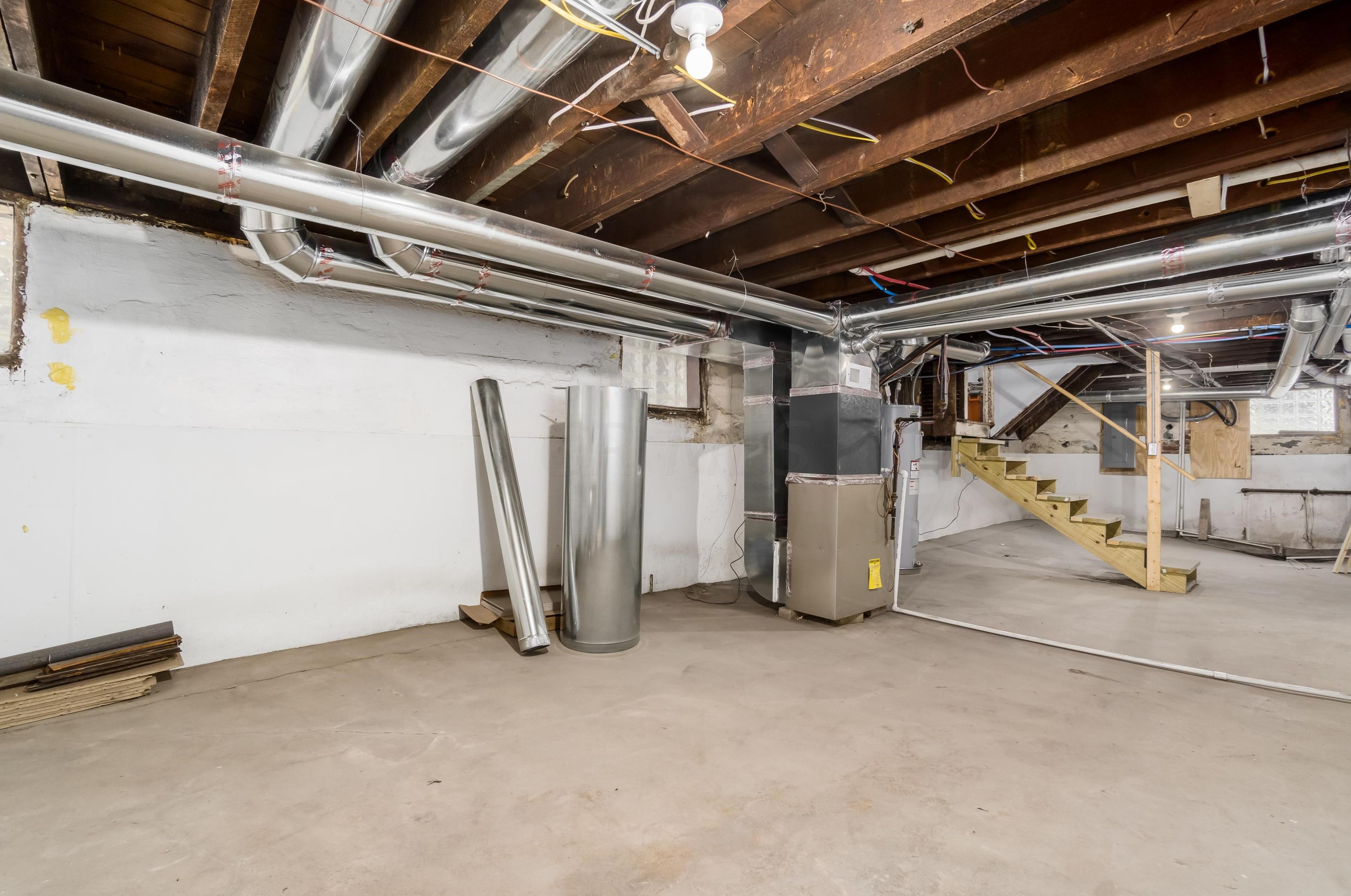 1292 4th St, Columbus OH 43201-2802 exterior