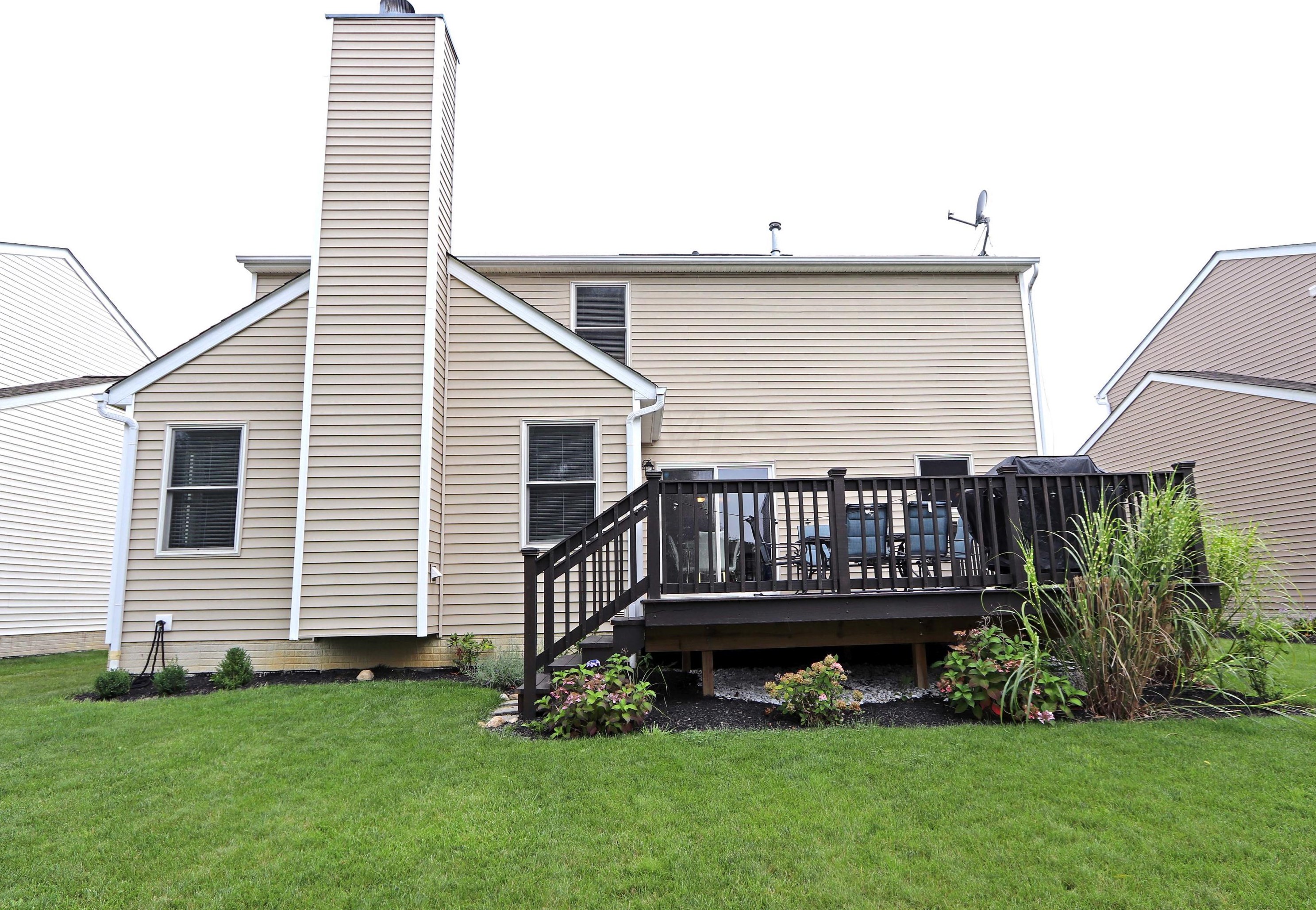 5192 Copper Creek Dr, Dublin OH  43016-9718 exterior