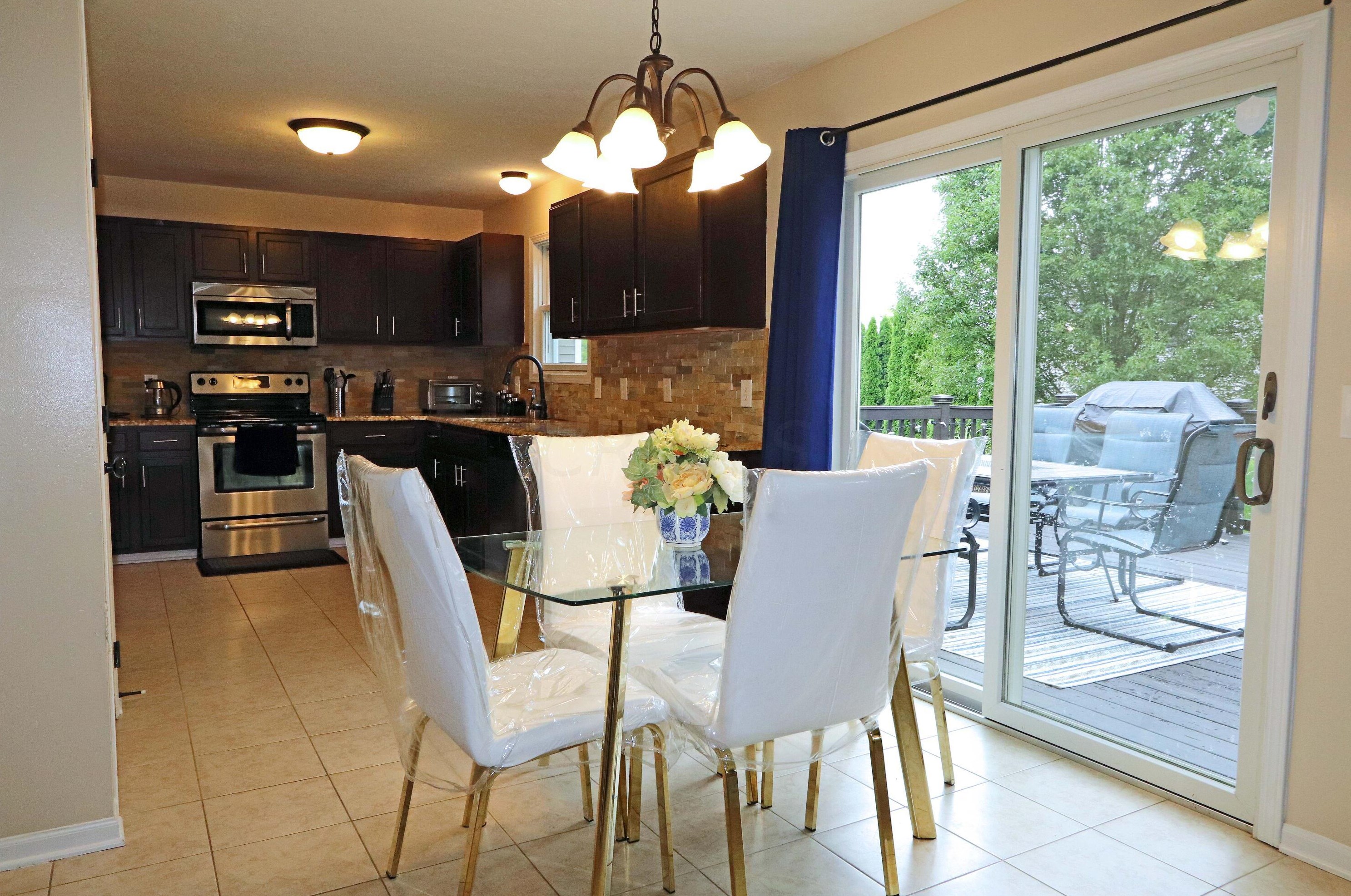 5192 Copper Creek Dr, Dublin OH  43016-9718 exterior