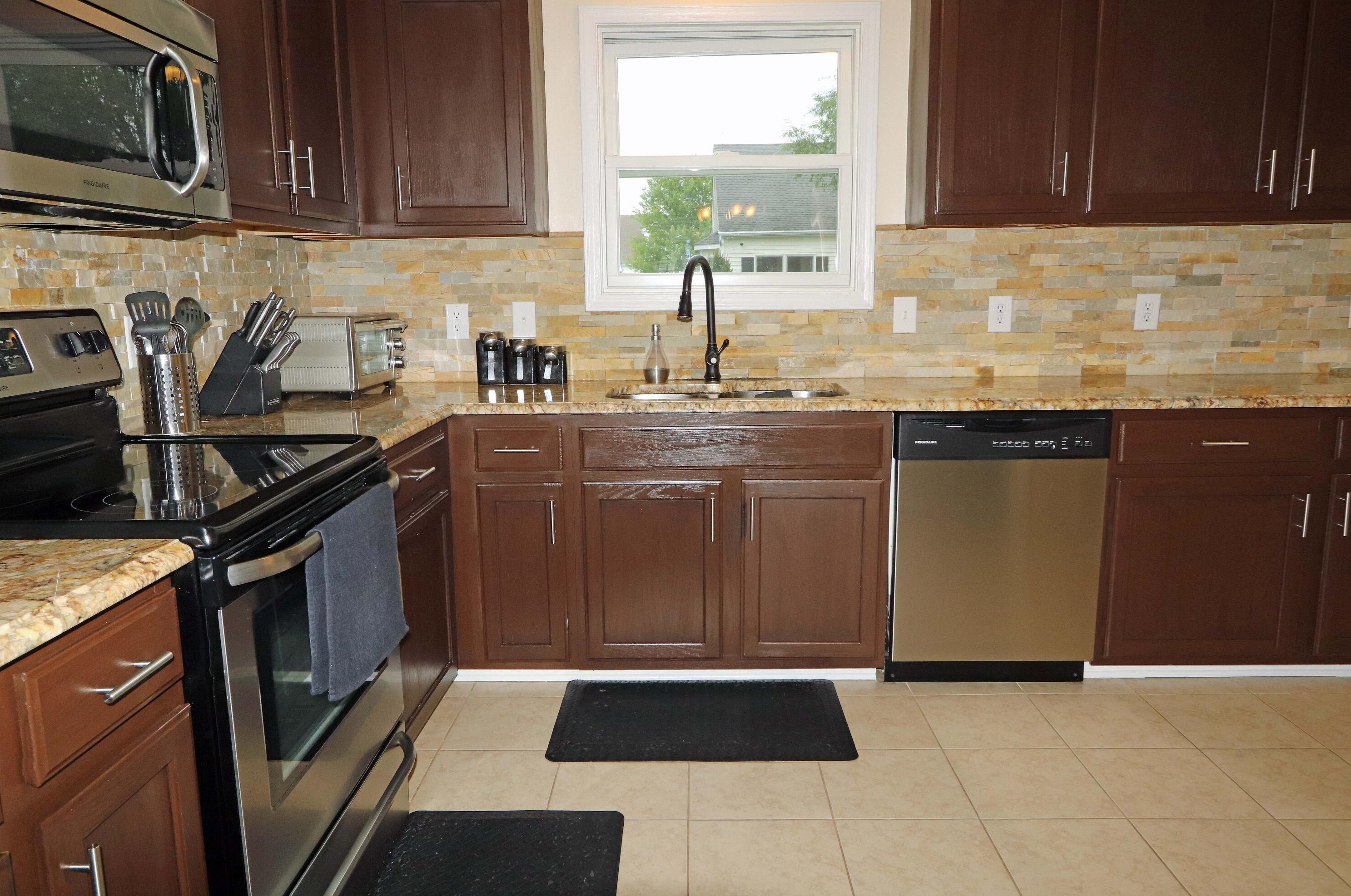 5192 Copper Creek Dr, Dublin OH  43016-9718 exterior