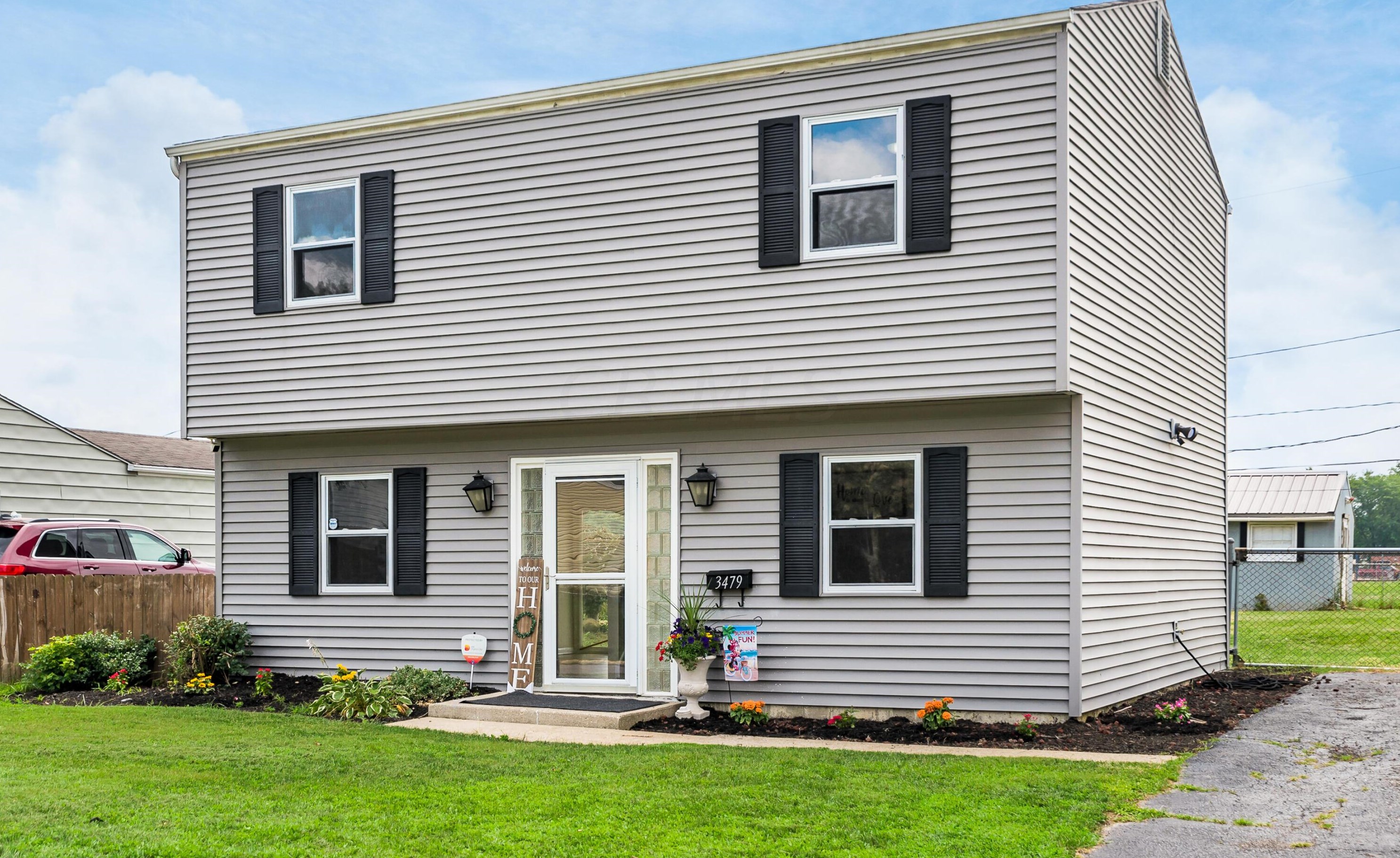 3479 Arnsby Rd, Columbus OH 43232-5909 exterior