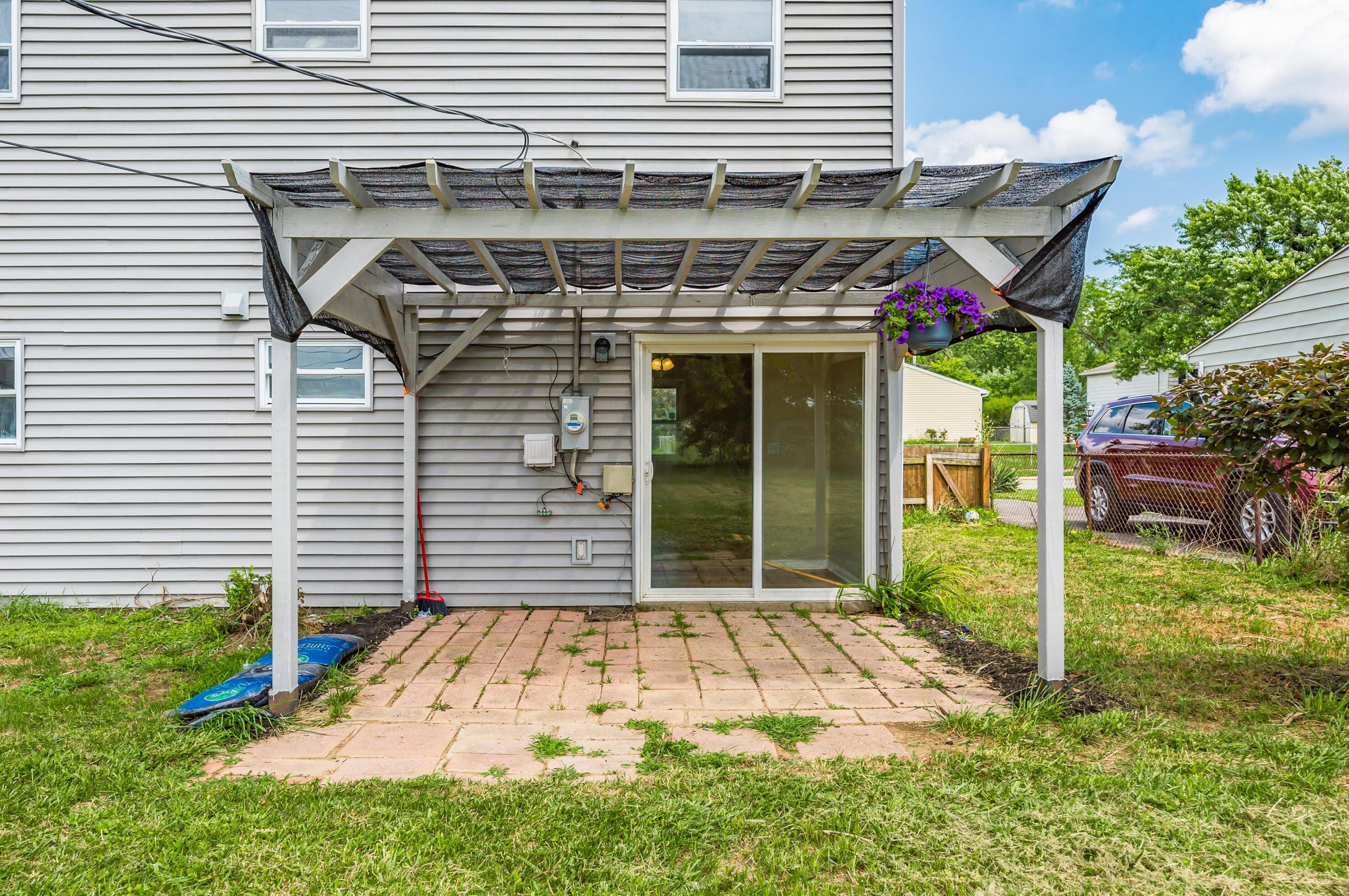 3479 Arnsby Rd, Columbus OH 43232-5909 exterior