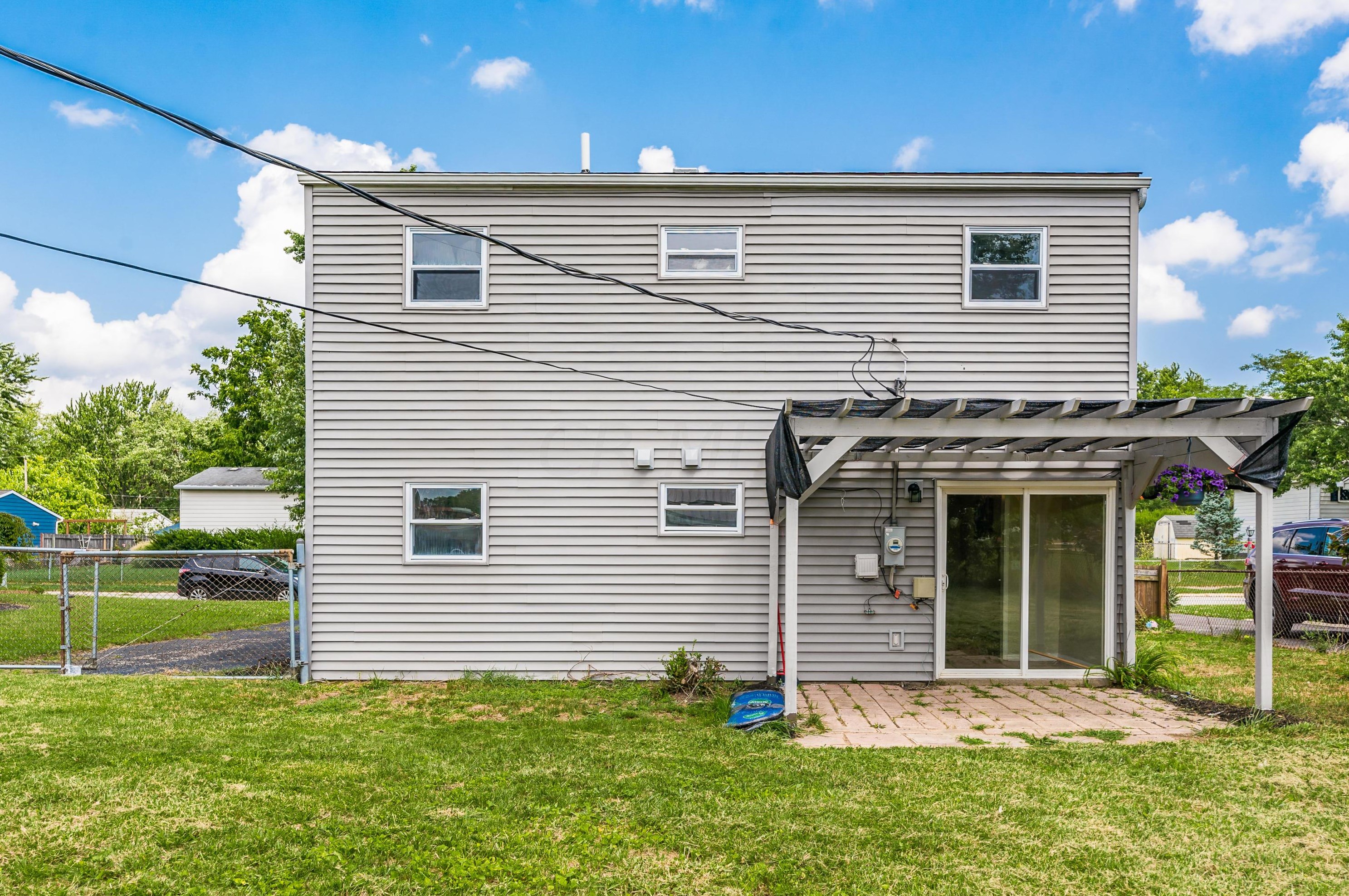 3479 Arnsby Rd, Columbus OH 43232-5909 exterior