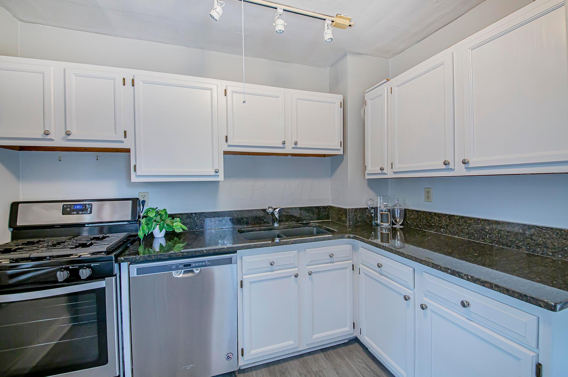 1245 Forsythe Ave, Columbus OH 43201-3234 exterior