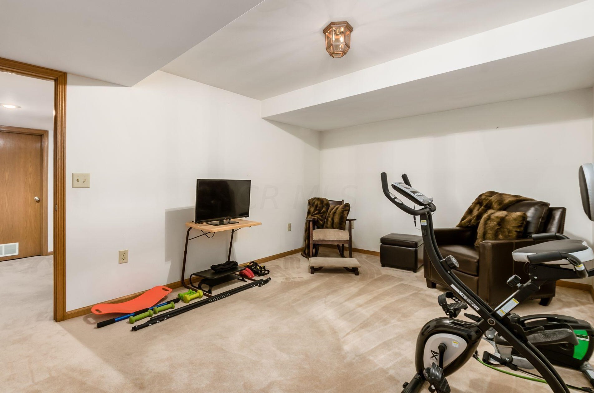 5753 Kingstree Dr, Dublin OH  43017-2226 exterior